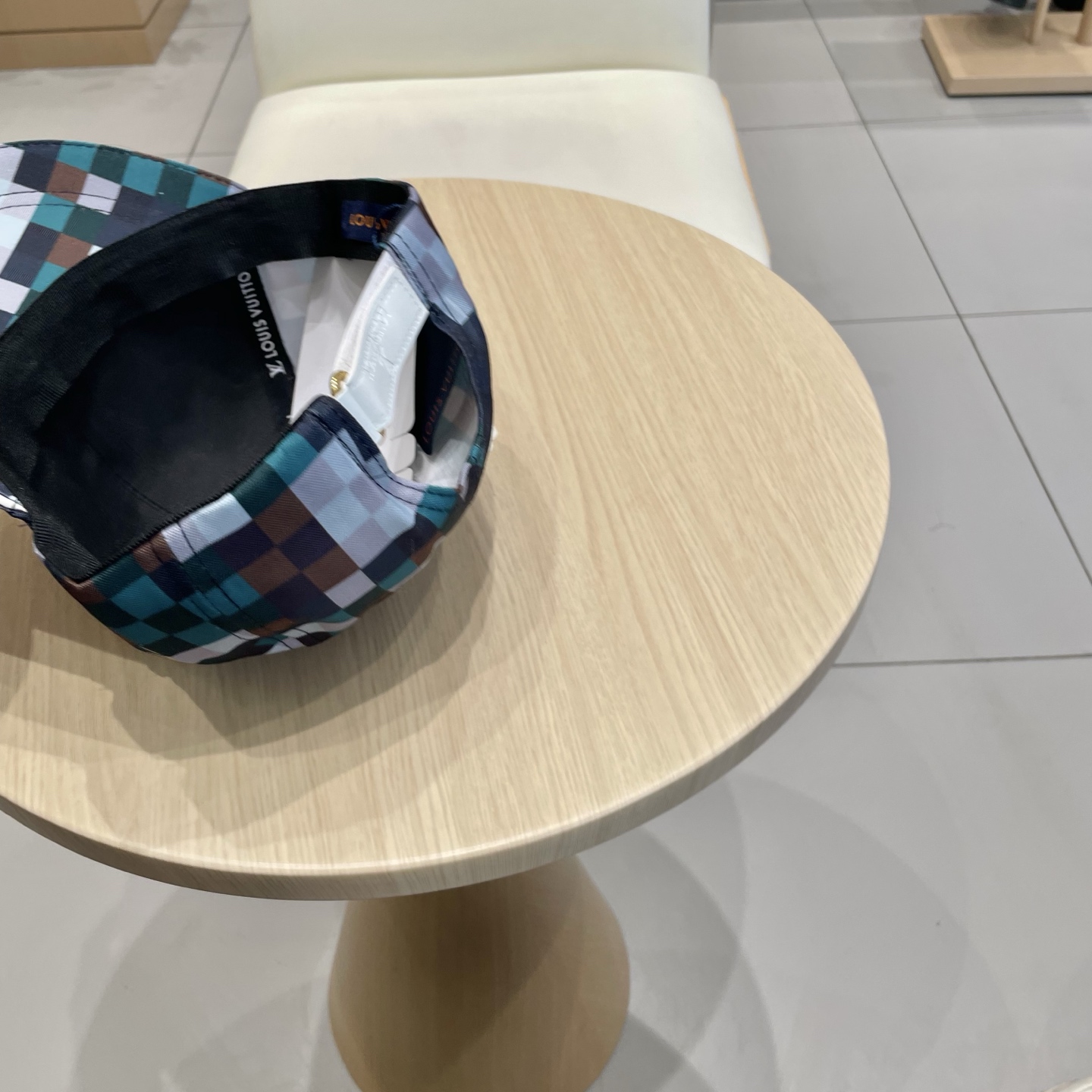  🧢路易威登lv棒球帽 LouisVuitton😍新款重工打造♥️高端大气，百搭款🤗男女通用！