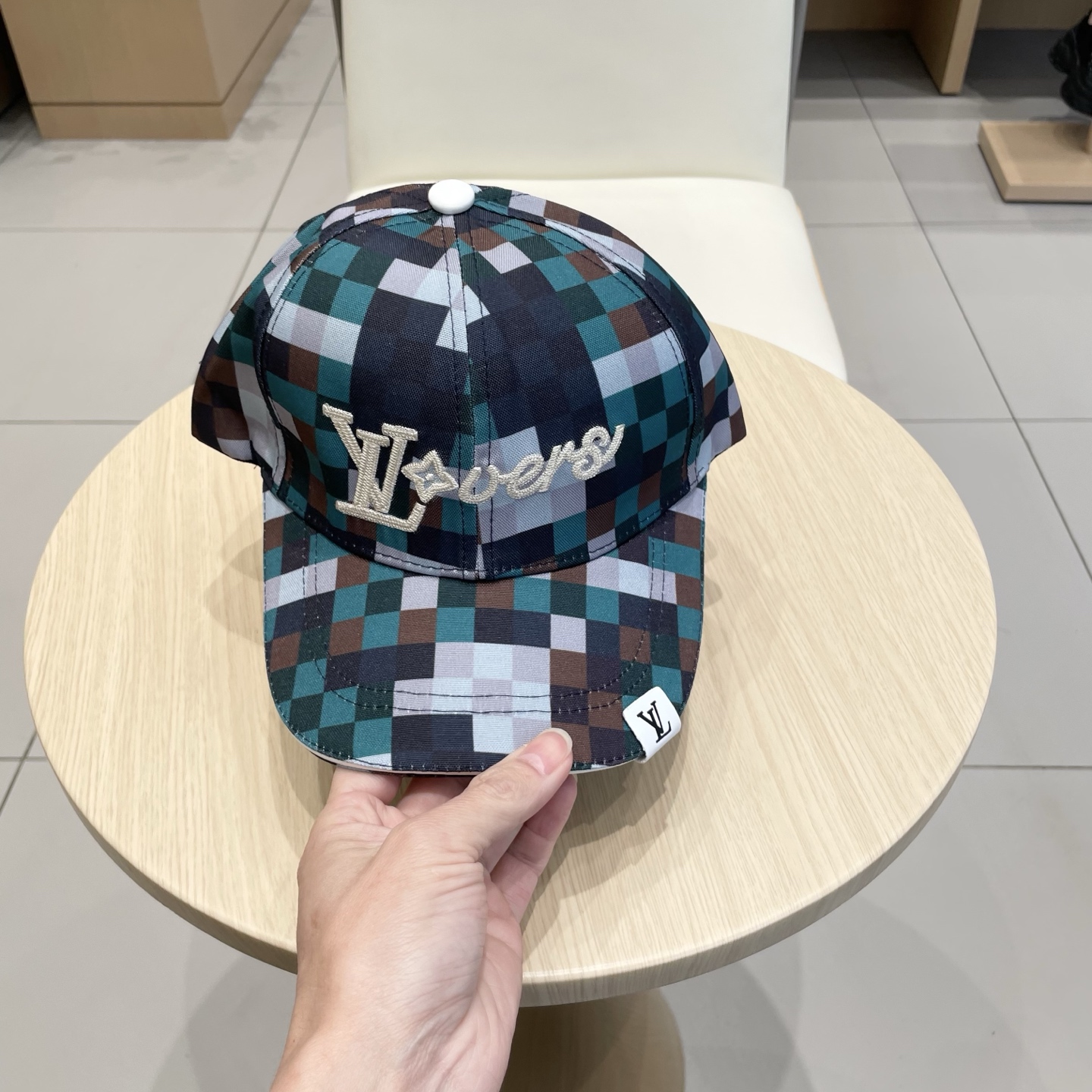  🧢路易威登lv棒球帽 LouisVuitton😍新款重工打造♥️高端大气，百搭款🤗男女通用！