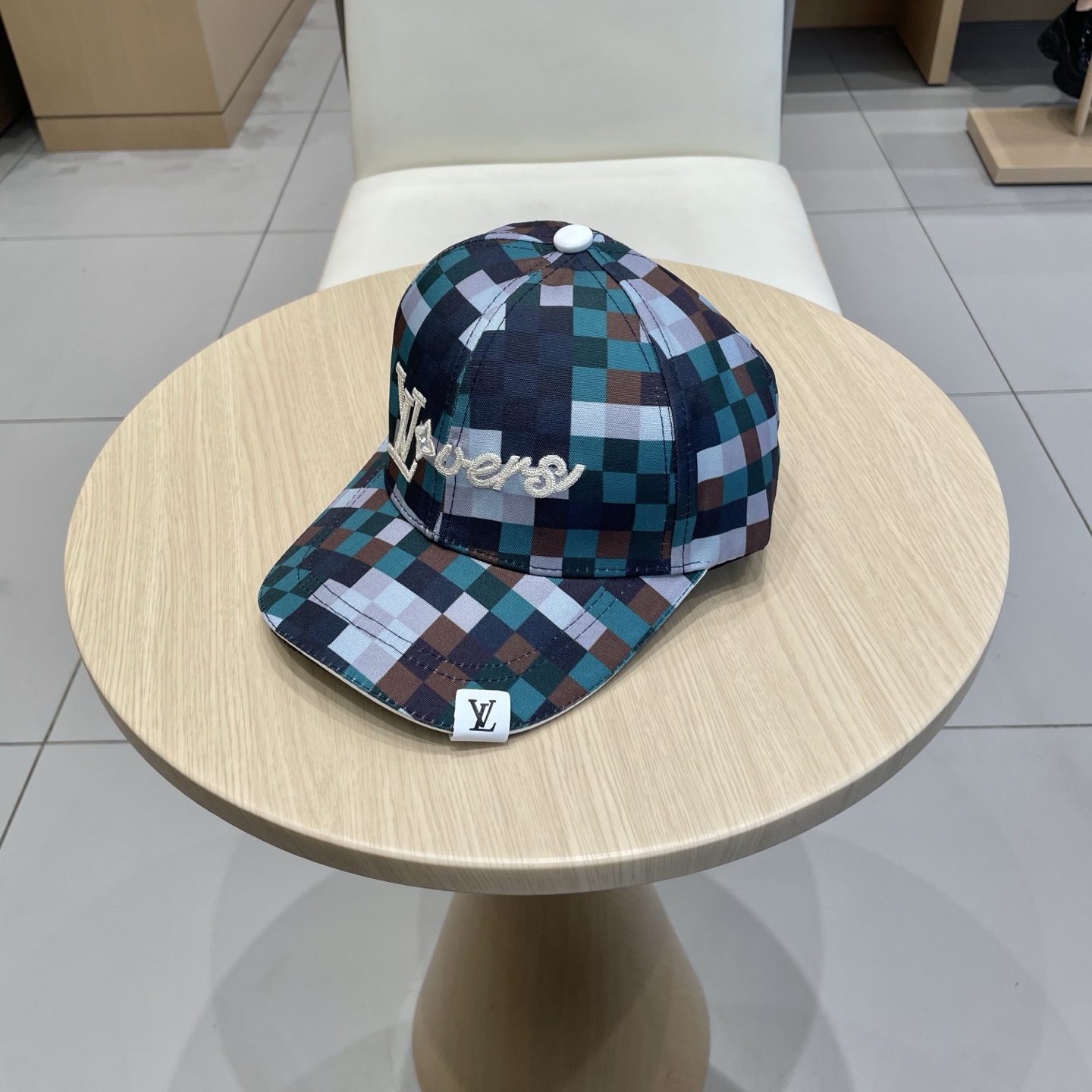  🧢路易威登lv棒球帽 LouisVuitton😍新款重工打造♥️高端大气，百搭款🤗男女通用！