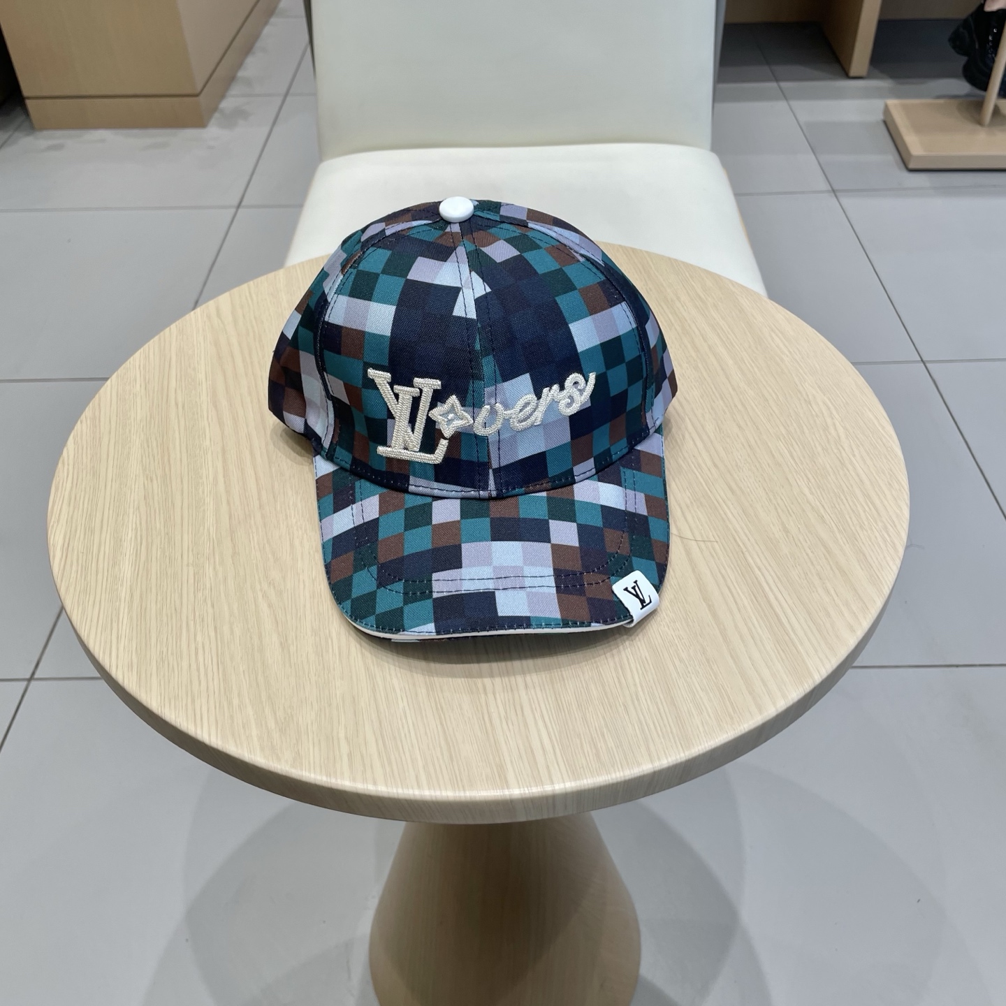 NO:348437,Louis Vuitton lv baseball cap Louis Vuitton new heavy industry creates high-end and atmospheric, versatile and universal for both men and women!  hat straw hat fisherman hat baseball hat, hat, louis vuitton, louis vuitton, louis vuitton, espadrilles, hats路易威登lv棒球帽 LouisVuitton新款重工打造高端大气,百搭款男女通用！帽子草帽渔夫帽棒球帽,帽子,louis vuitton,louis vuitton,louis vuitton,espadrilles,hats,hat