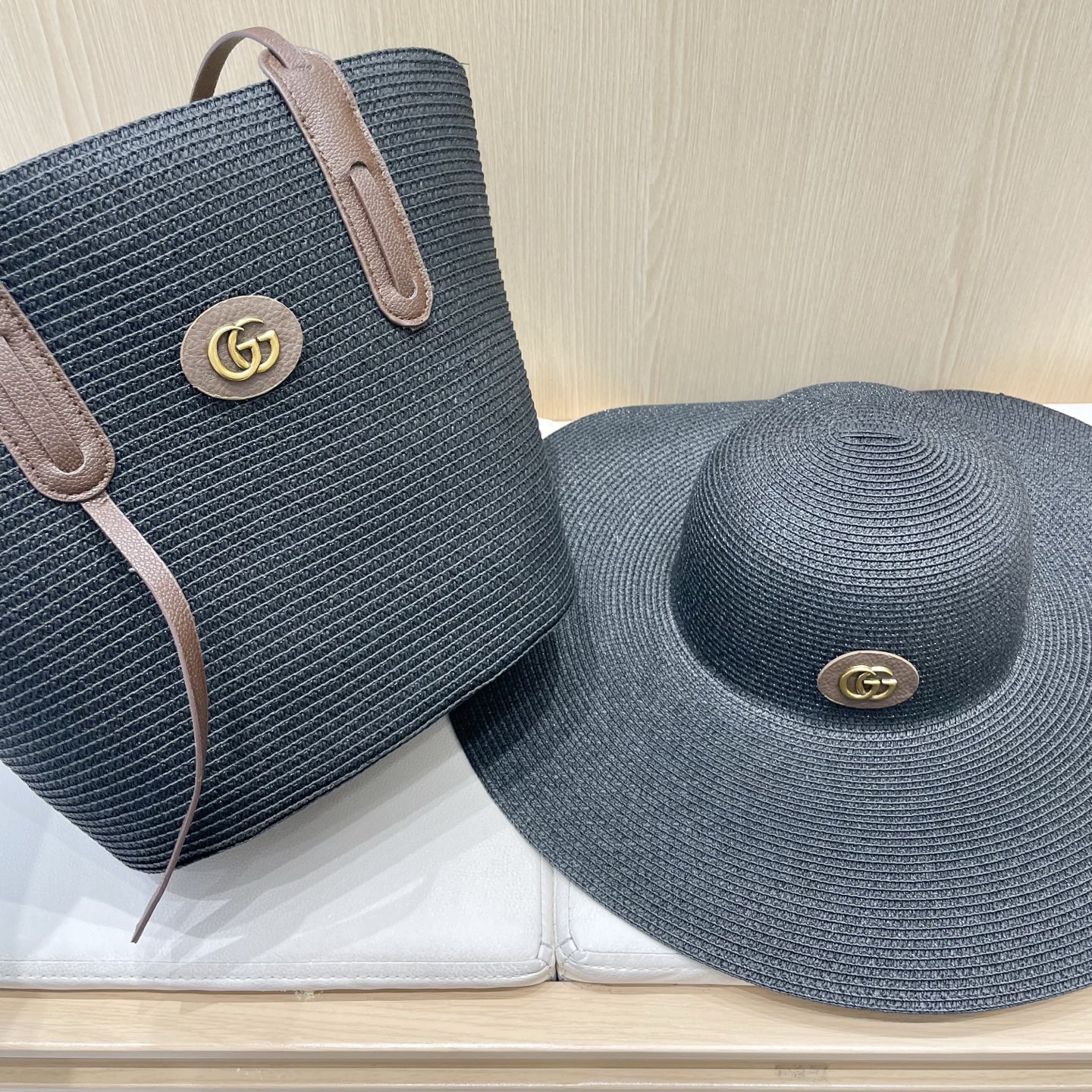 NO:230163,Gucci 2025 new two-piece set retro tote bag women's summer season straw woven bag versatile large capacity straw hat combination set trend hat straw hat fisherman hat baseball hat, hat, gucci, espadrilles, espadrilles, totes, hats19860909Gucci古奇2025新款两件套复古托特包包女夏森系草编包百搭大容量草帽组合套装潮流帽子草帽渔夫帽棒球帽,帽子,gucci,espadrilles,espadrilles,totes,hats,hat