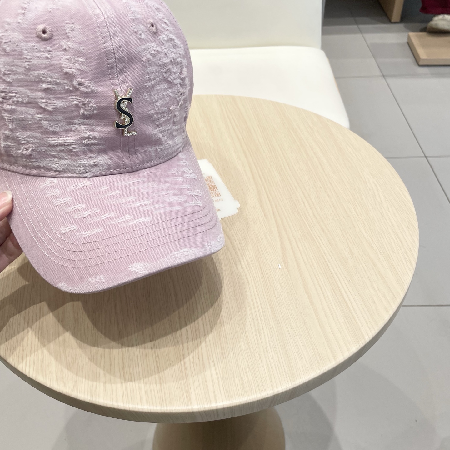  圣罗兰棒球帽女2025新款高品质磨毛破洞百搭水洗棉潮牌鸭舌帽显脸小