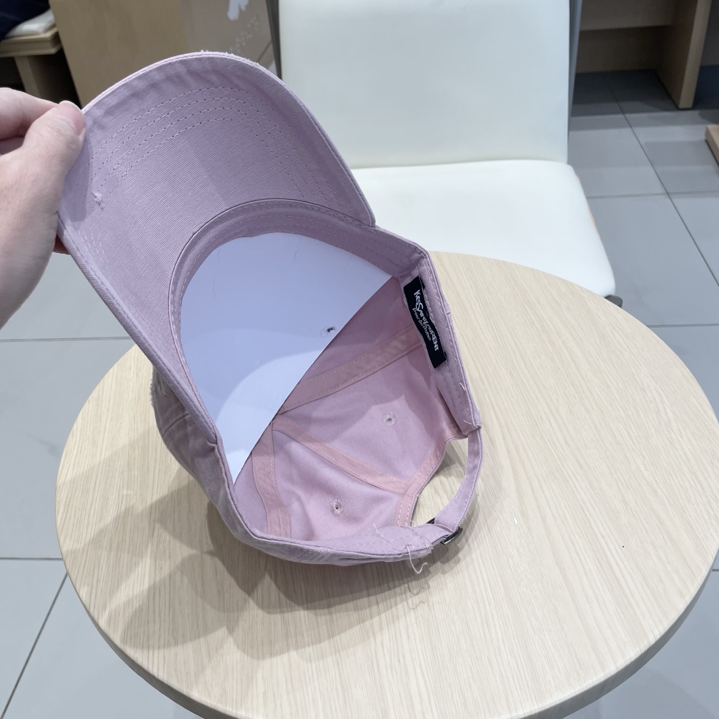  圣罗兰棒球帽女2025新款高品质磨毛破洞百搭水洗棉潮牌鸭舌帽显脸小