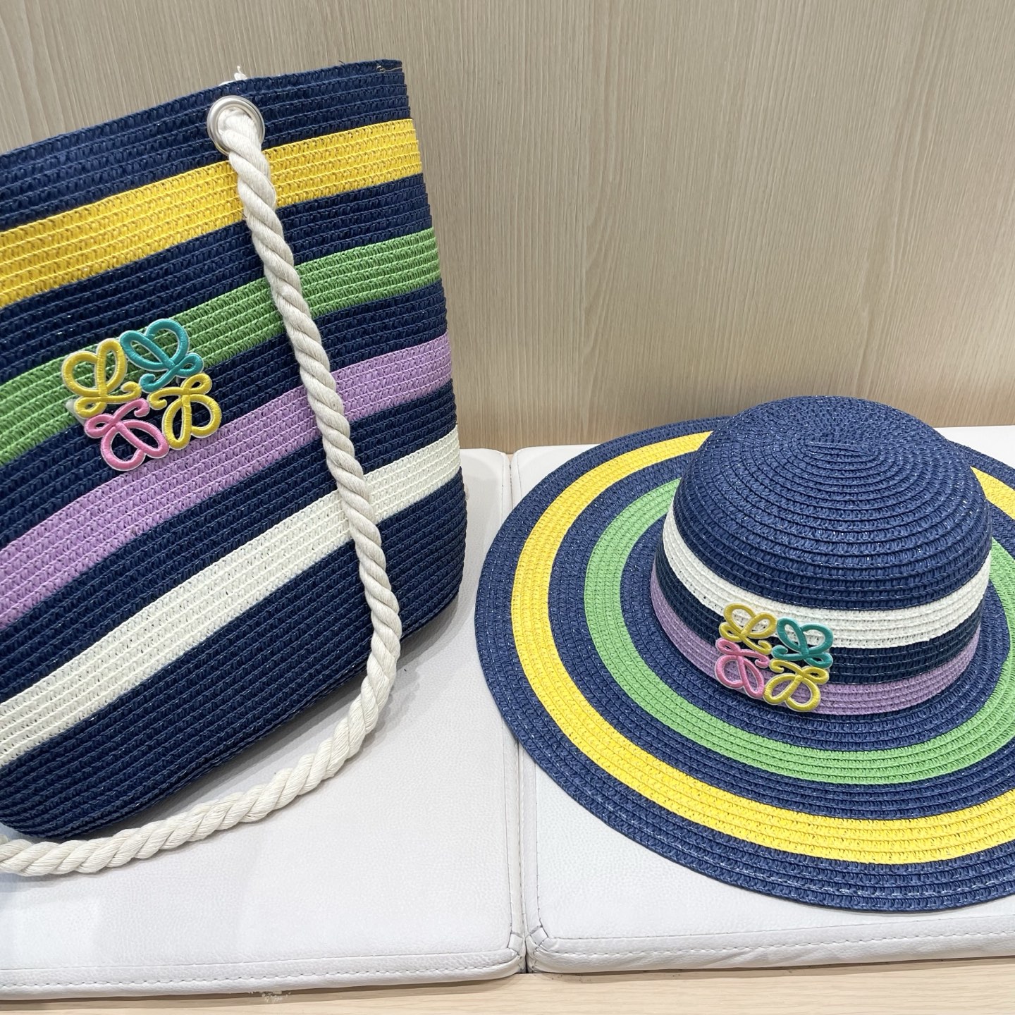 NO:230005,Loewe Loewe Grass Rainbow Hat Bag Two-piece Set Straw Braided Bag Knitted Handbag Tassel Women's Bag Crochet Bucket Bag Hat Straw Hat Fisherman's Hats Baseball Hats, Hats, Loewe, Loewe, espadrilles, espadrilles, hats19860909罗意威loewe草彩虹帽子包包两件套草编包编织手提包流苏女包钩针水桶包帽子草帽渔夫帽棒球帽,帽子,loewe,loewe,espadrilles,espadrilles,hats,hat