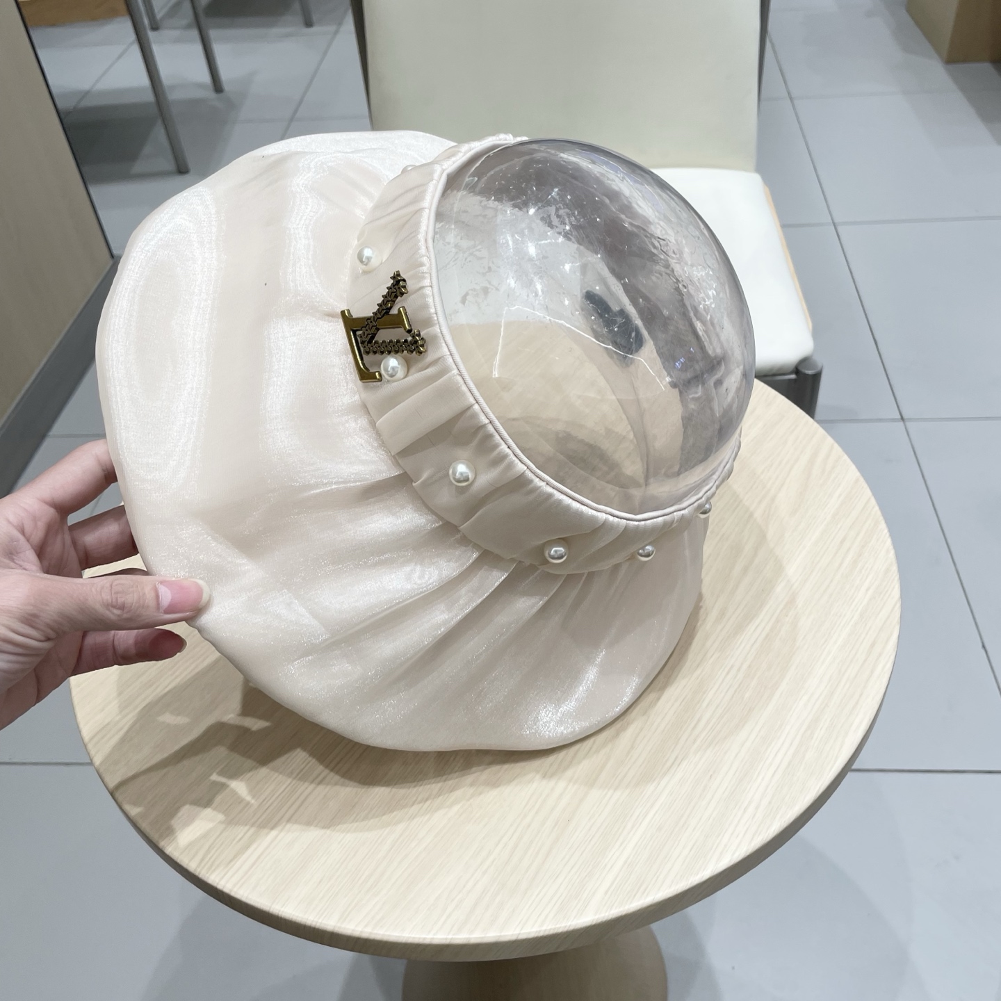 lv路易威登2025新款日系珍珠装饰大檐空顶帽女出游防紫外线遮阳贝壳帽太阳帽