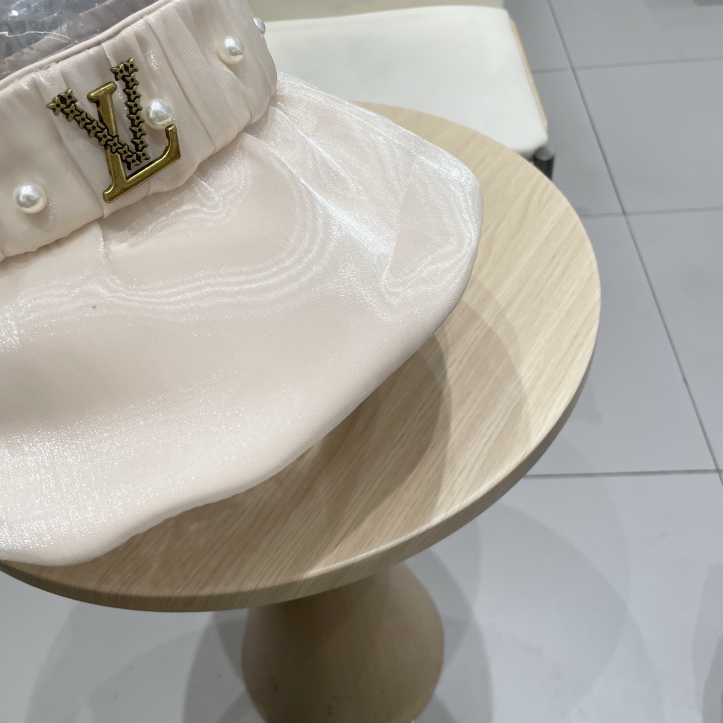 lv路易威登2025新款日系珍珠装饰大檐空顶帽女出游防紫外线遮阳贝壳帽太阳帽