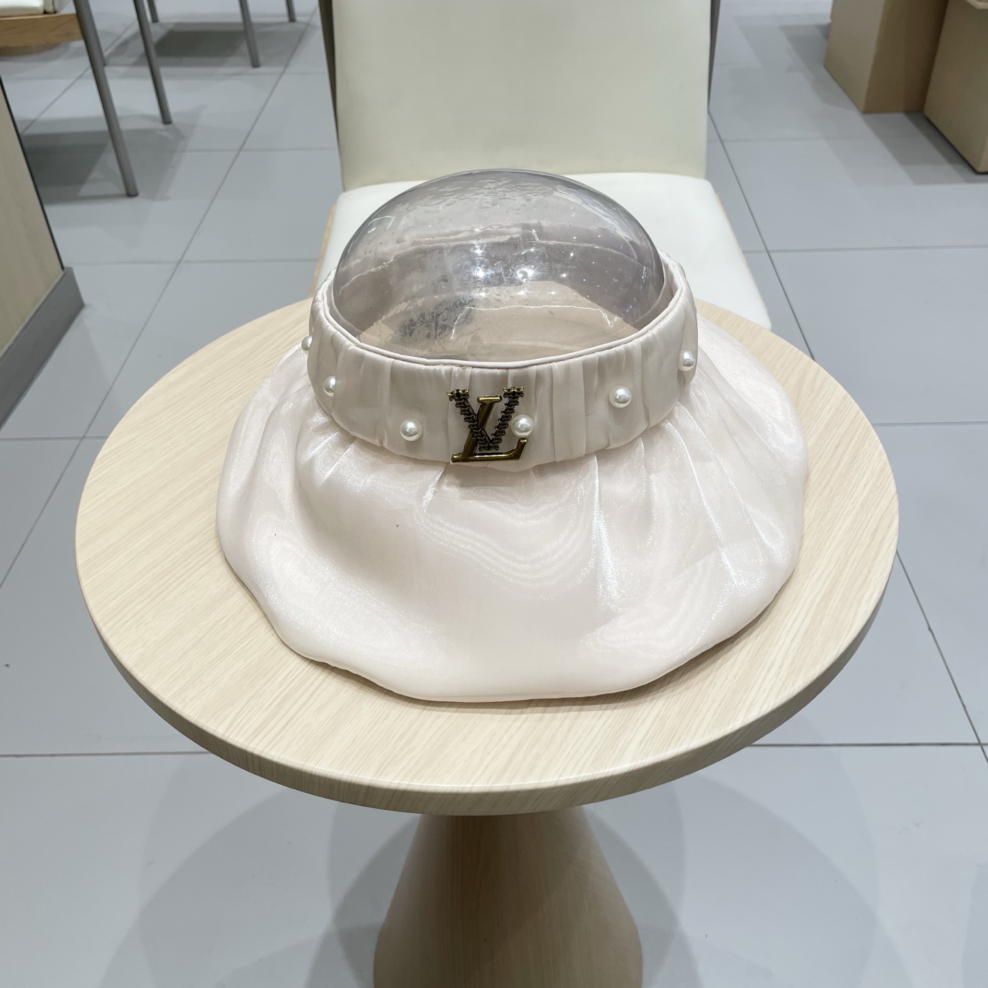 lv路易威登2025新款日系珍珠装饰大檐空顶帽女出游防紫外线遮阳贝壳帽太阳帽