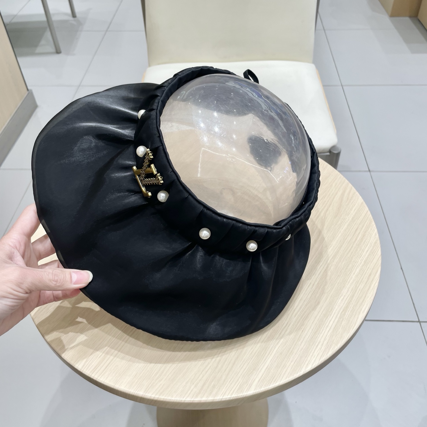 lv路易威登2025新款日系珍珠装饰大檐空顶帽女出游防紫外线遮阳贝壳帽太阳帽