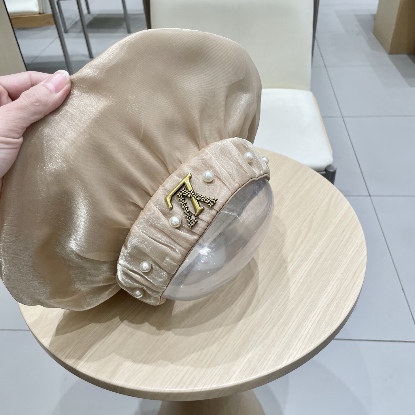 lv路易威登2025新款日系珍珠装饰大檐空顶帽女出游防紫外线遮阳贝壳帽太阳帽