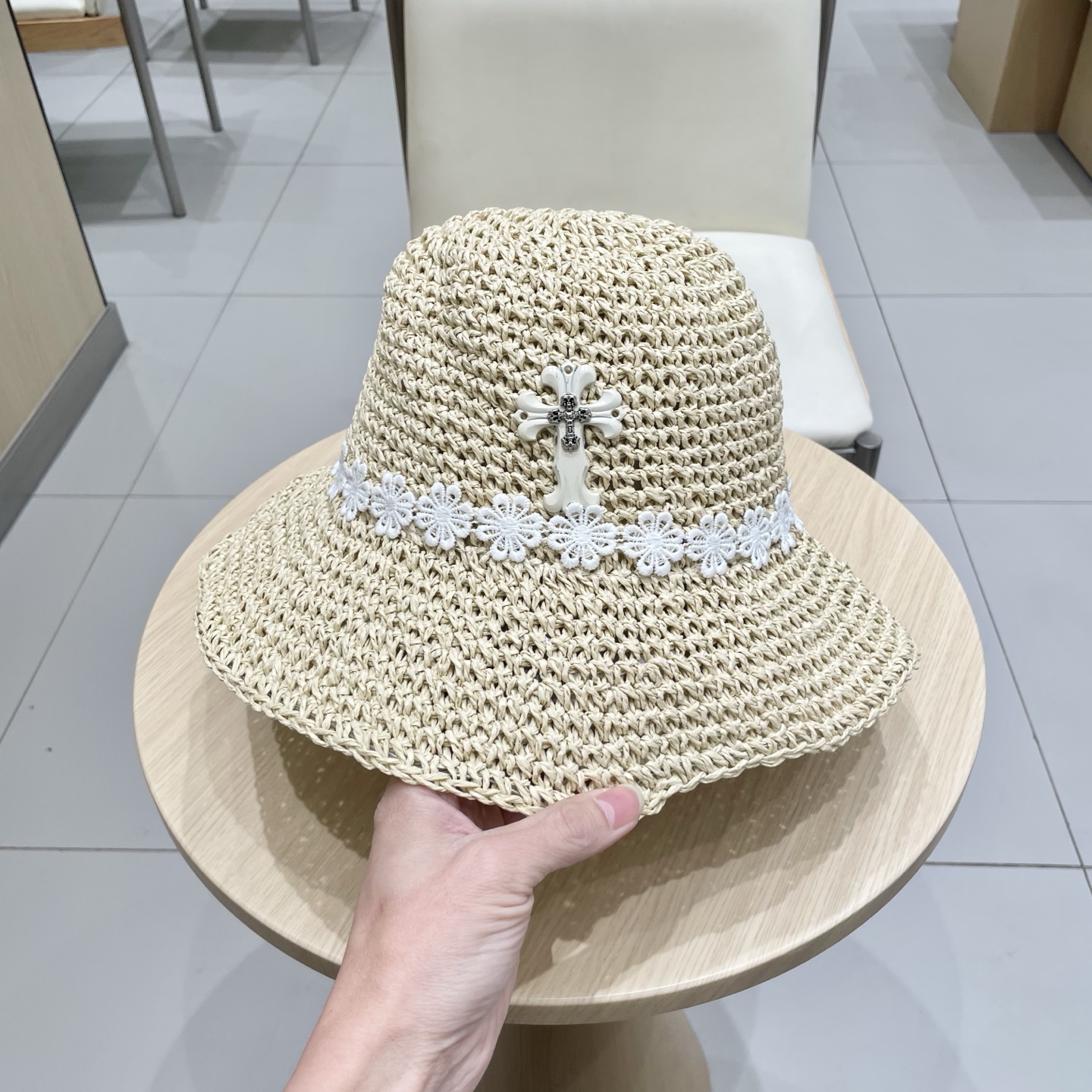  克罗心气质甜美蕾丝花朵草帽女休闲海边沙滩大檐遮阳草编帽子淑女度假风