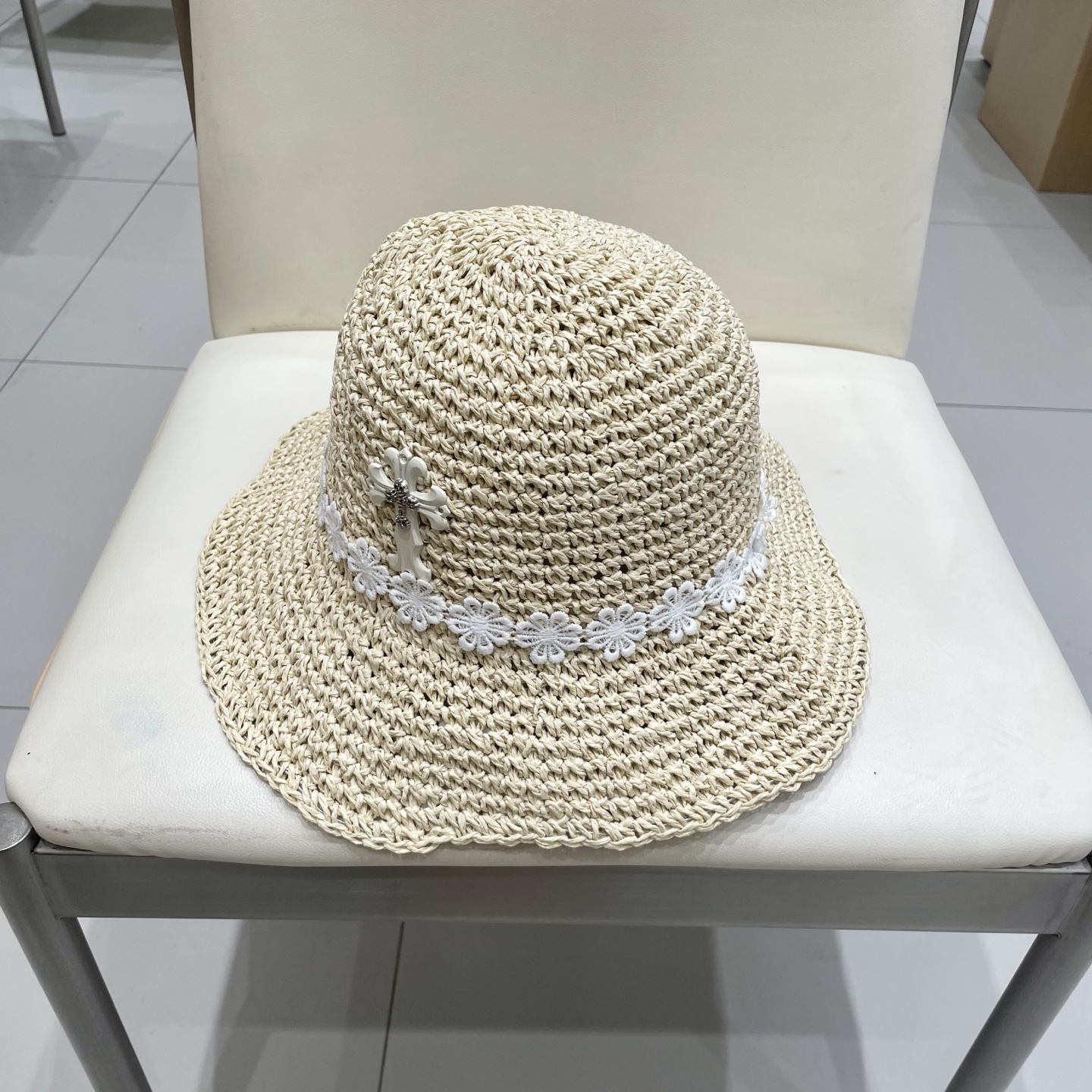  克罗心气质甜美蕾丝花朵草帽女休闲海边沙滩大檐遮阳草编帽子淑女度假风