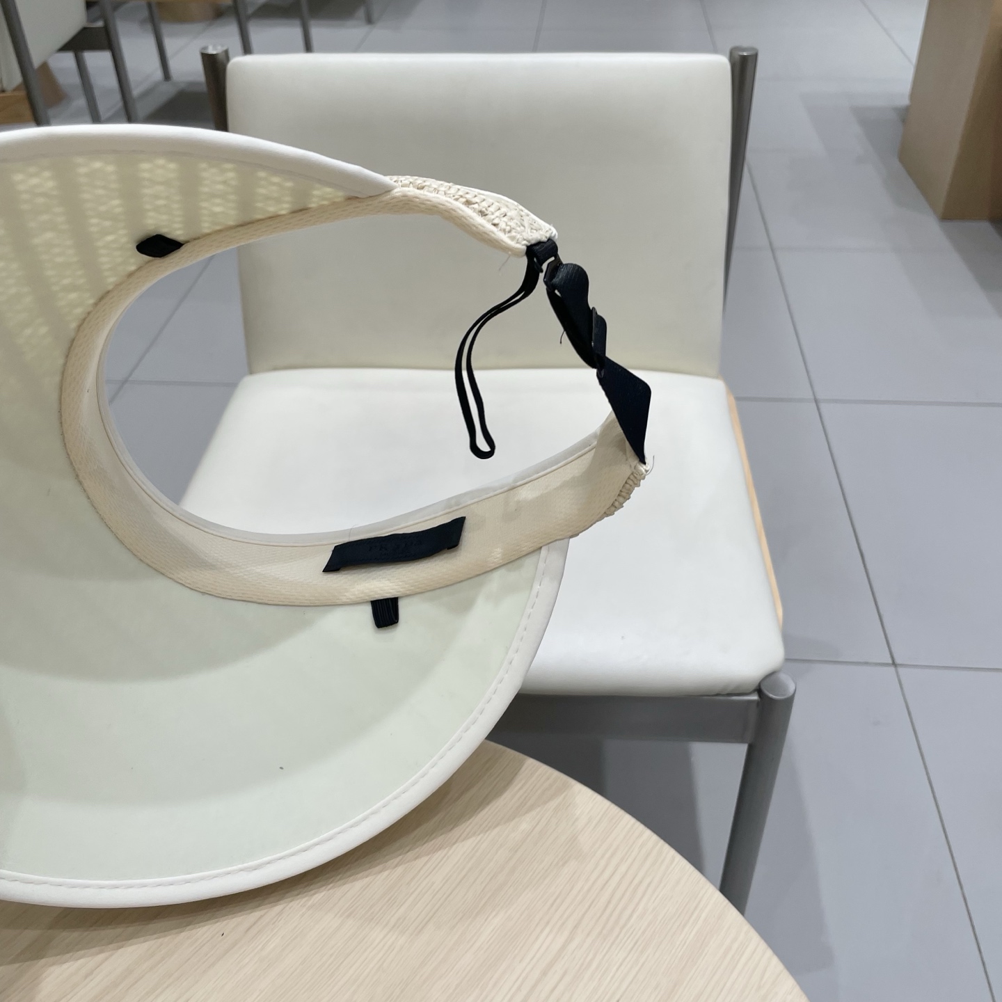 普拉达Prada夏季草编黑胶空顶帽女韩系大檐户外出游防晒遮阳帽遮脸可折叠帽子