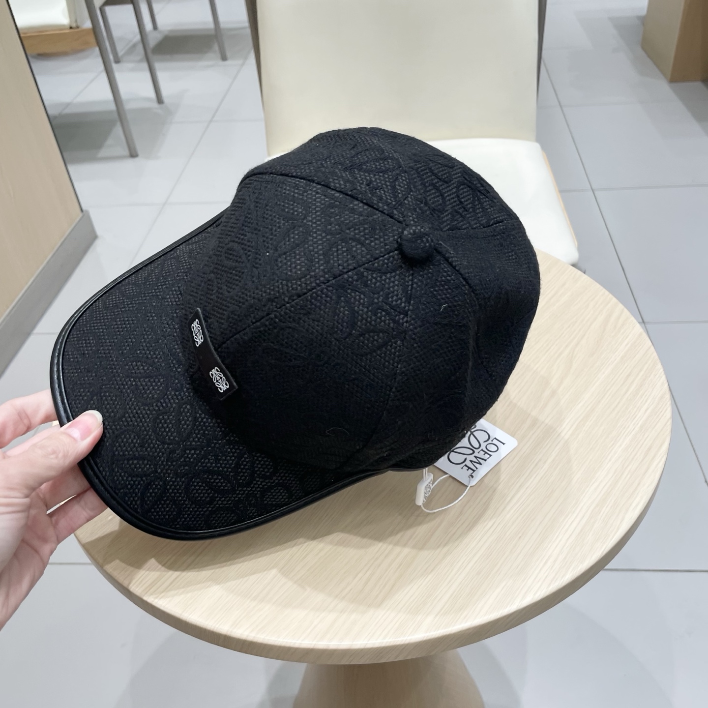  罗意威loewe🧢罗意威Loewe～新款棒球帽🧢，简约刺绣经典logo，质感超级赞👍，精致大牌范，女神