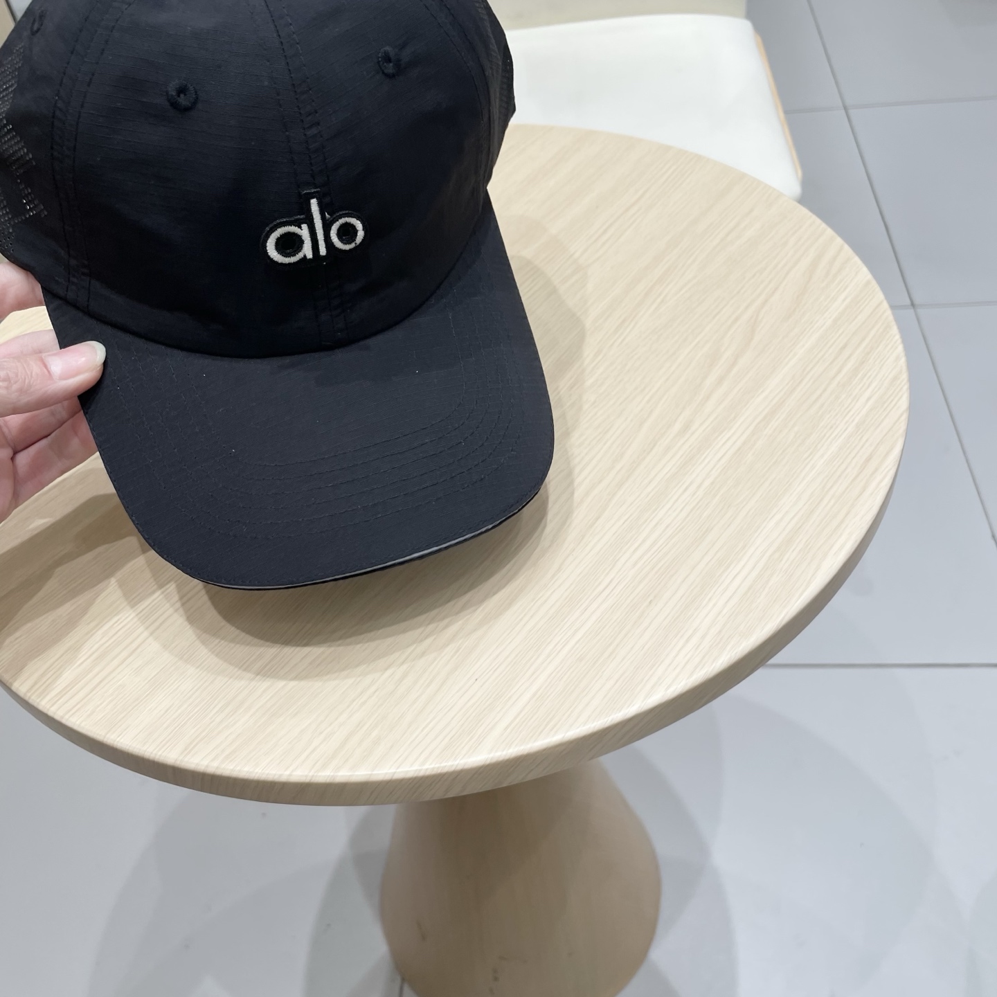  爆款🔥Alo新款棒球帽
定制超薄纯棉面料，简约时尚更透气，超火爆
现货秒发