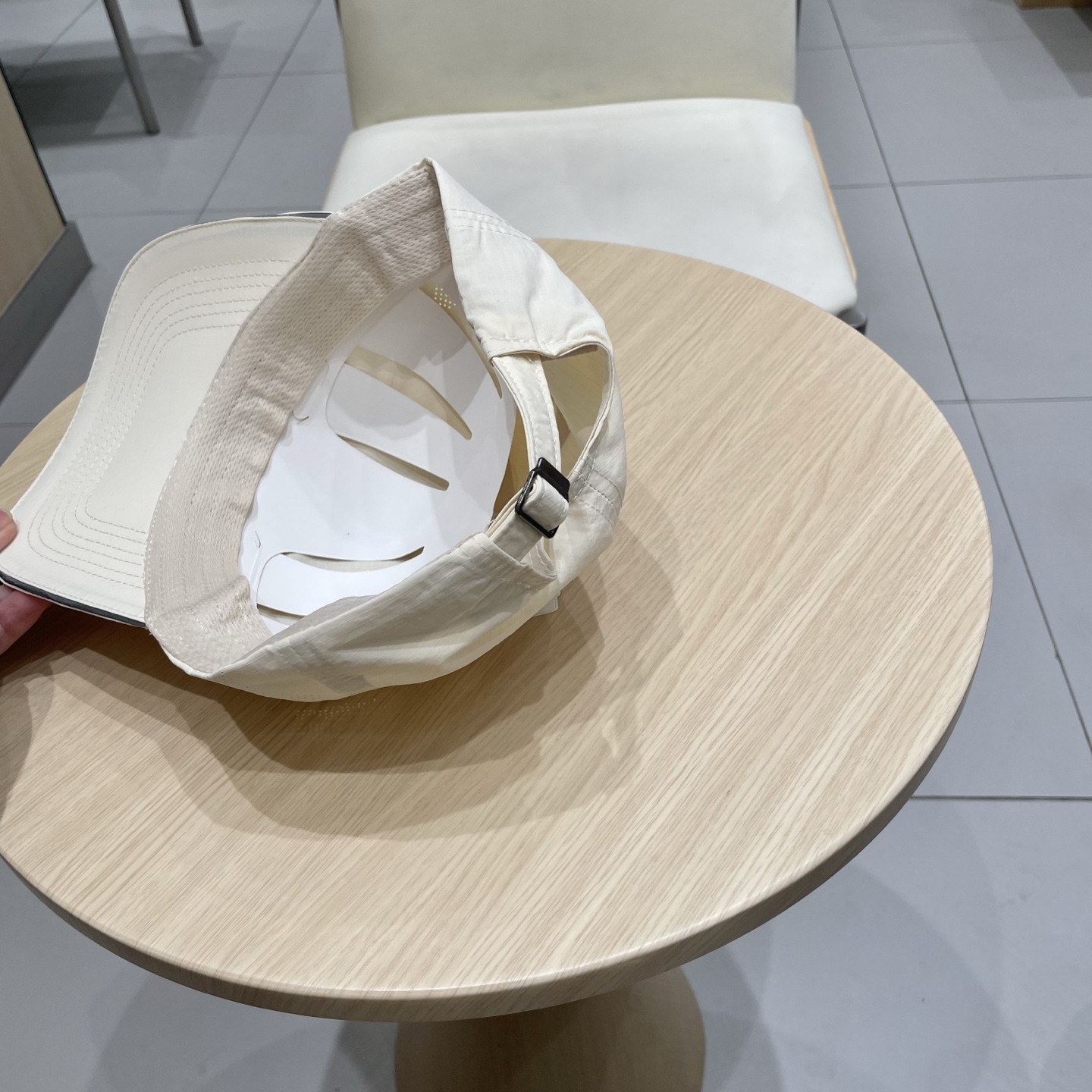  爆款🔥Alo新款棒球帽
定制超薄纯棉面料，简约时尚更透气，超火爆
现货秒发