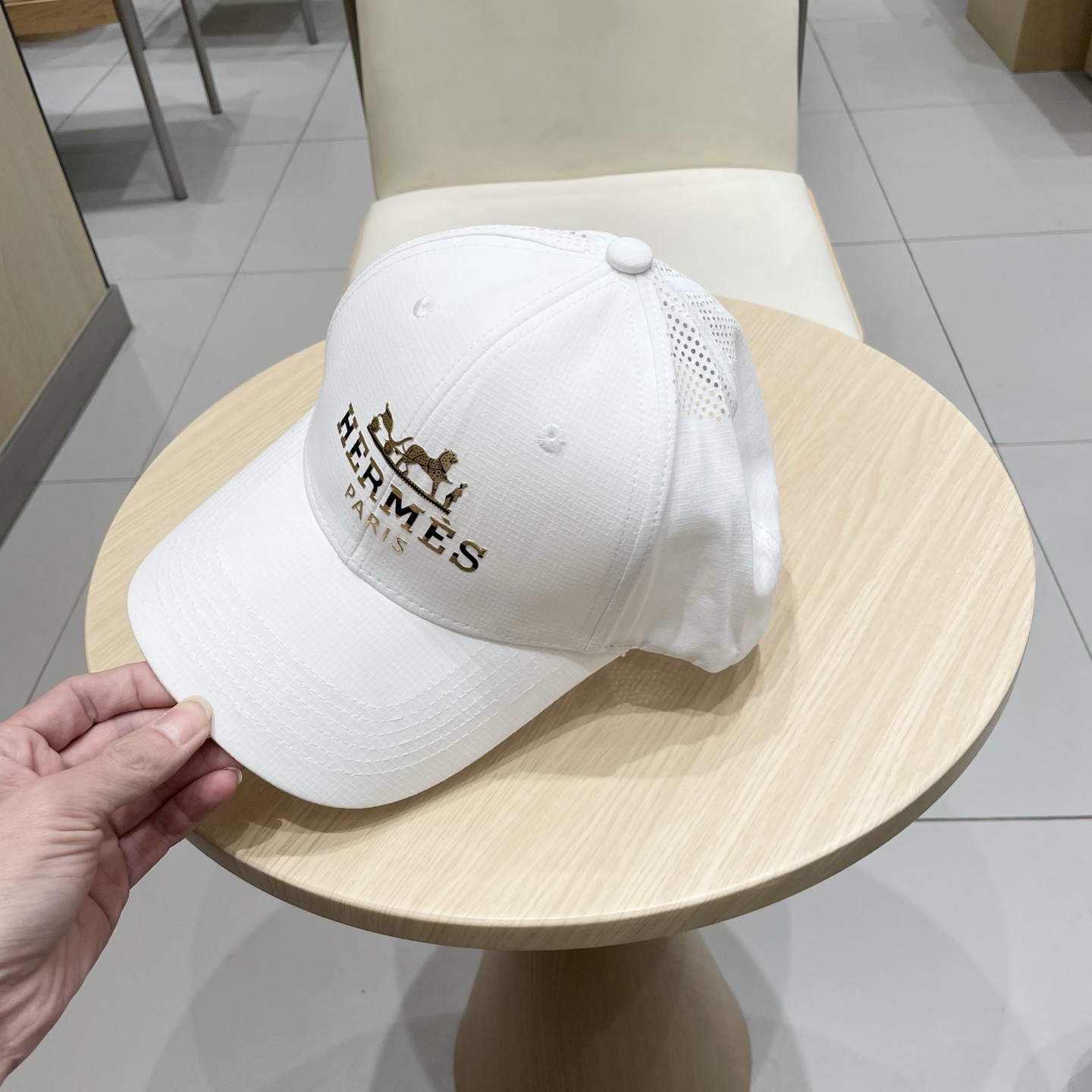 爱马仕 新款棒球帽，新款鸭舌帽，男女通用，头围57cm