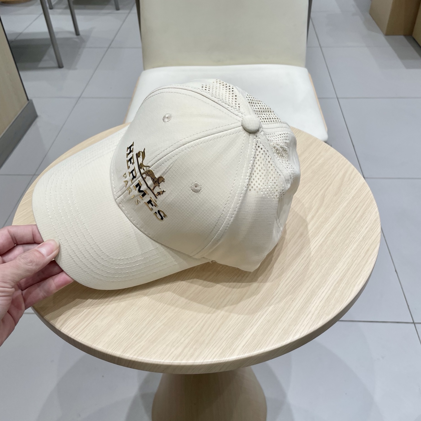 爱马仕 新款棒球帽，新款鸭舌帽，男女通用，头围57cm