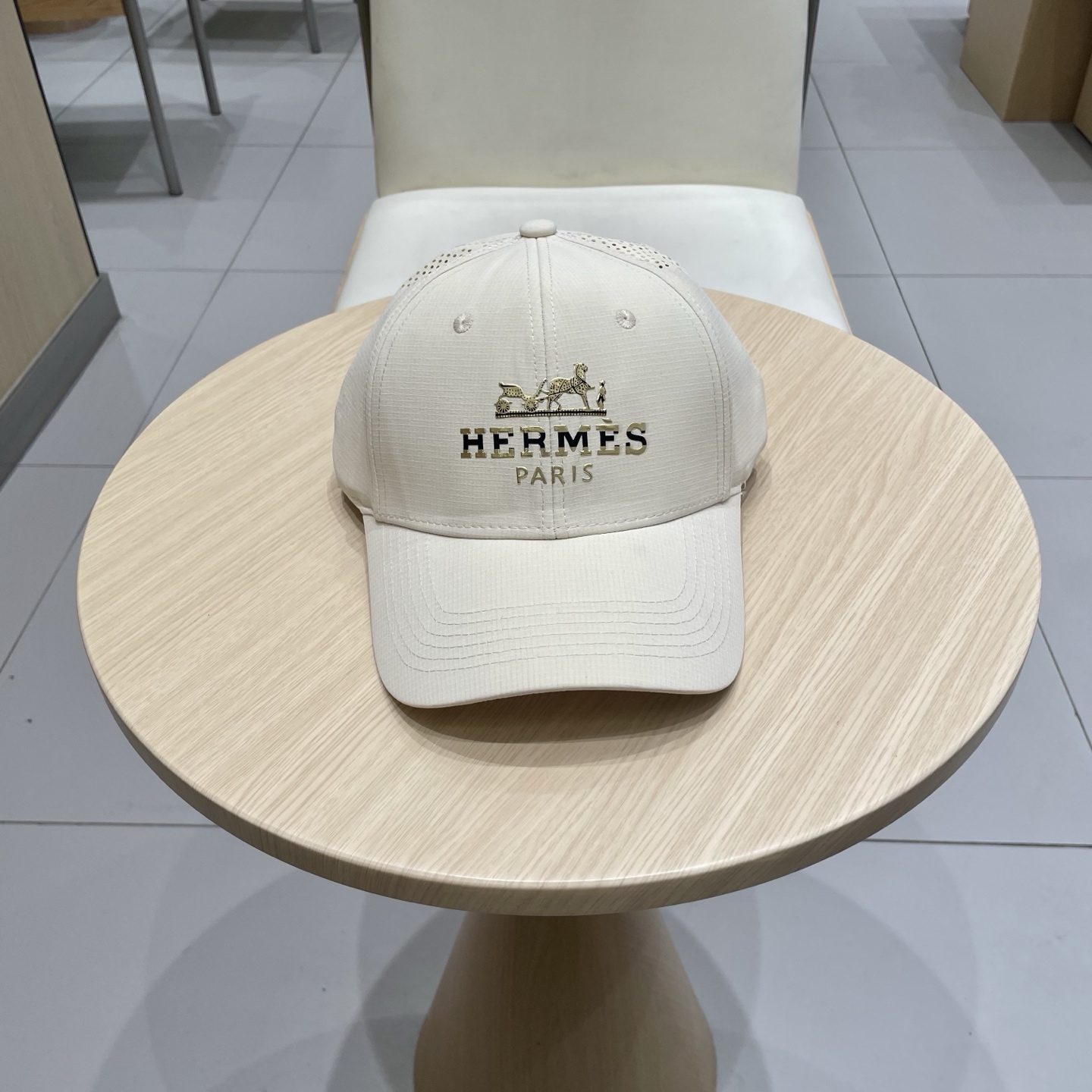 爱马仕 新款棒球帽，新款鸭舌帽，男女通用，头围57cm