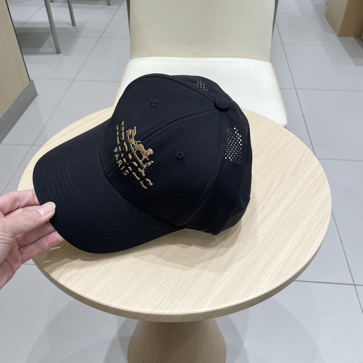 爱马仕 新款棒球帽，新款鸭舌帽，男女通用，头围57cm