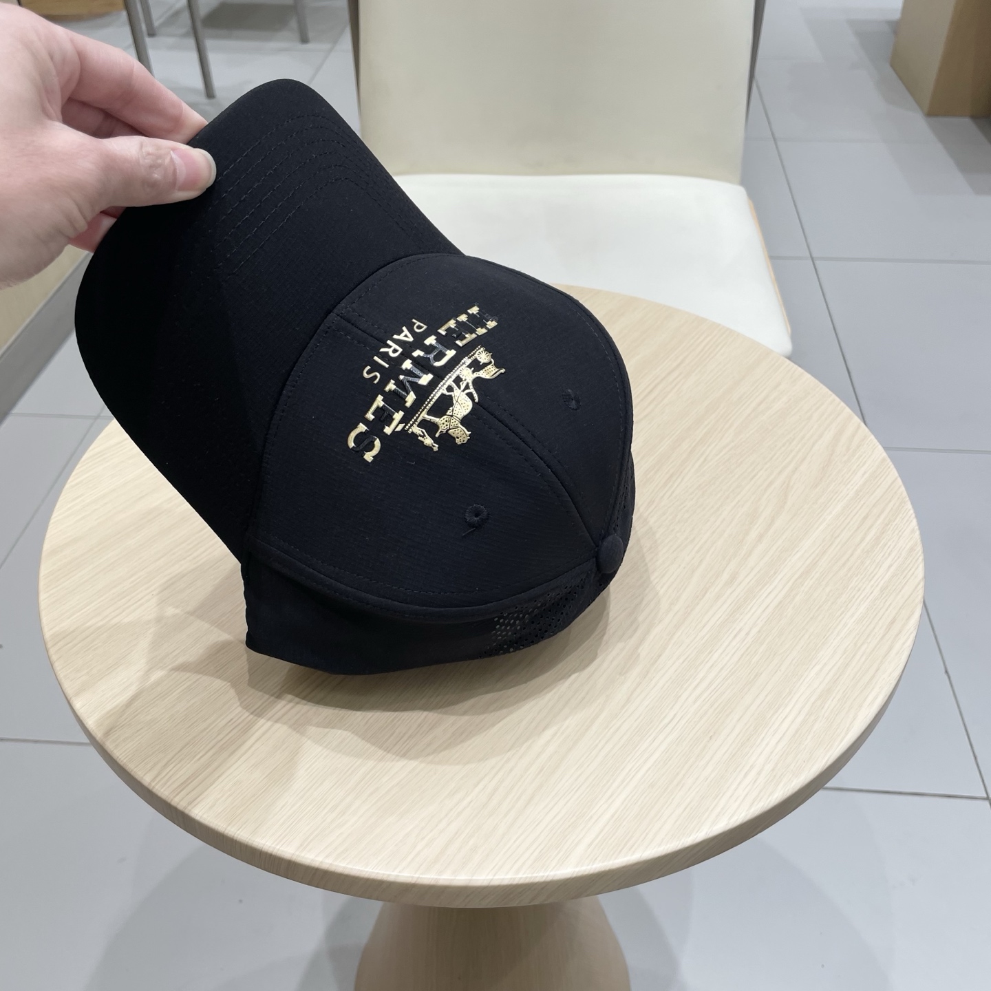 爱马仕 新款棒球帽，新款鸭舌帽，男女通用，头围57cm