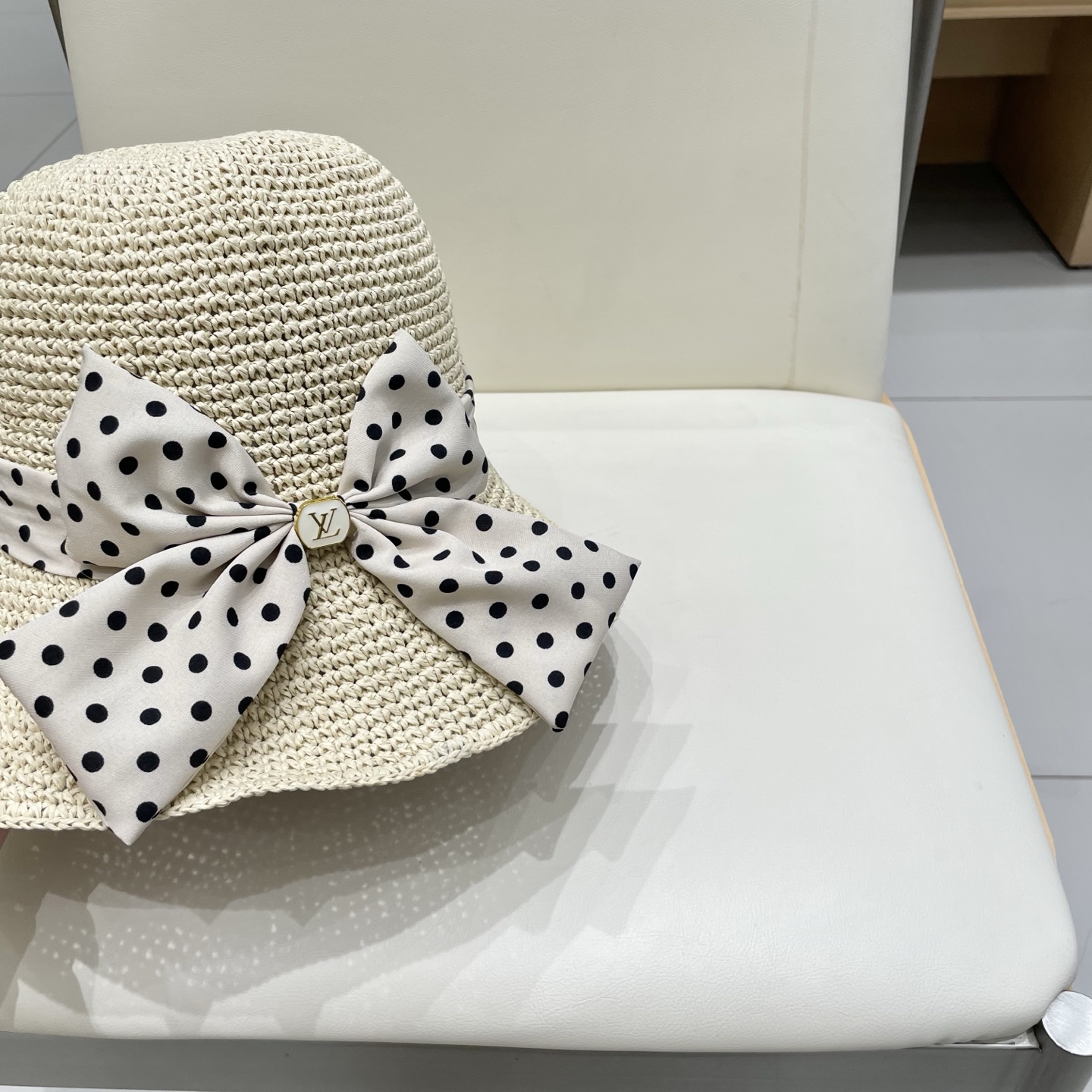 🧢路易威登棒球帽 LouisVuitton😍夏季优雅蝴蝶结飘带草帽女士百搭新韩版大檐沙滩帽防紫外线遮阳帽