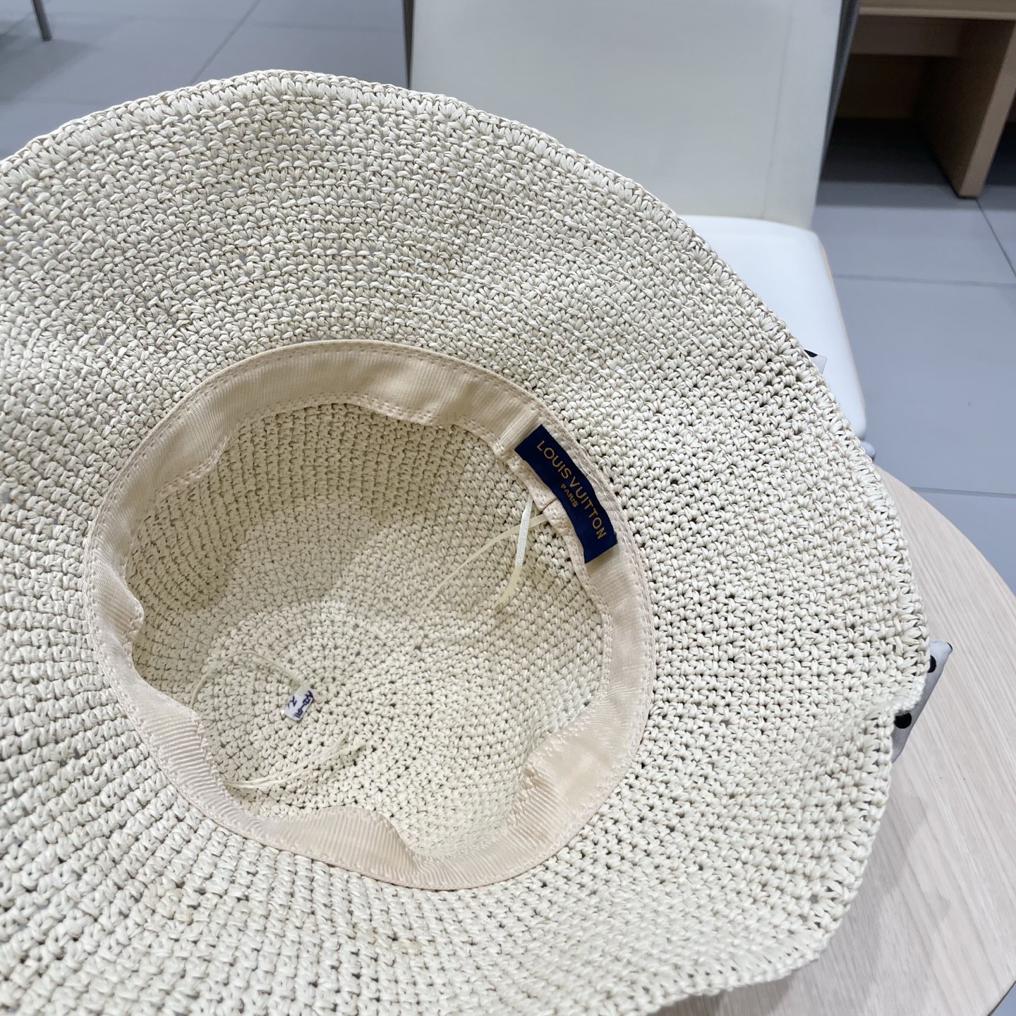 🧢路易威登棒球帽 LouisVuitton😍夏季优雅蝴蝶结飘带草帽女士百搭新韩版大檐沙滩帽防紫外线遮阳帽