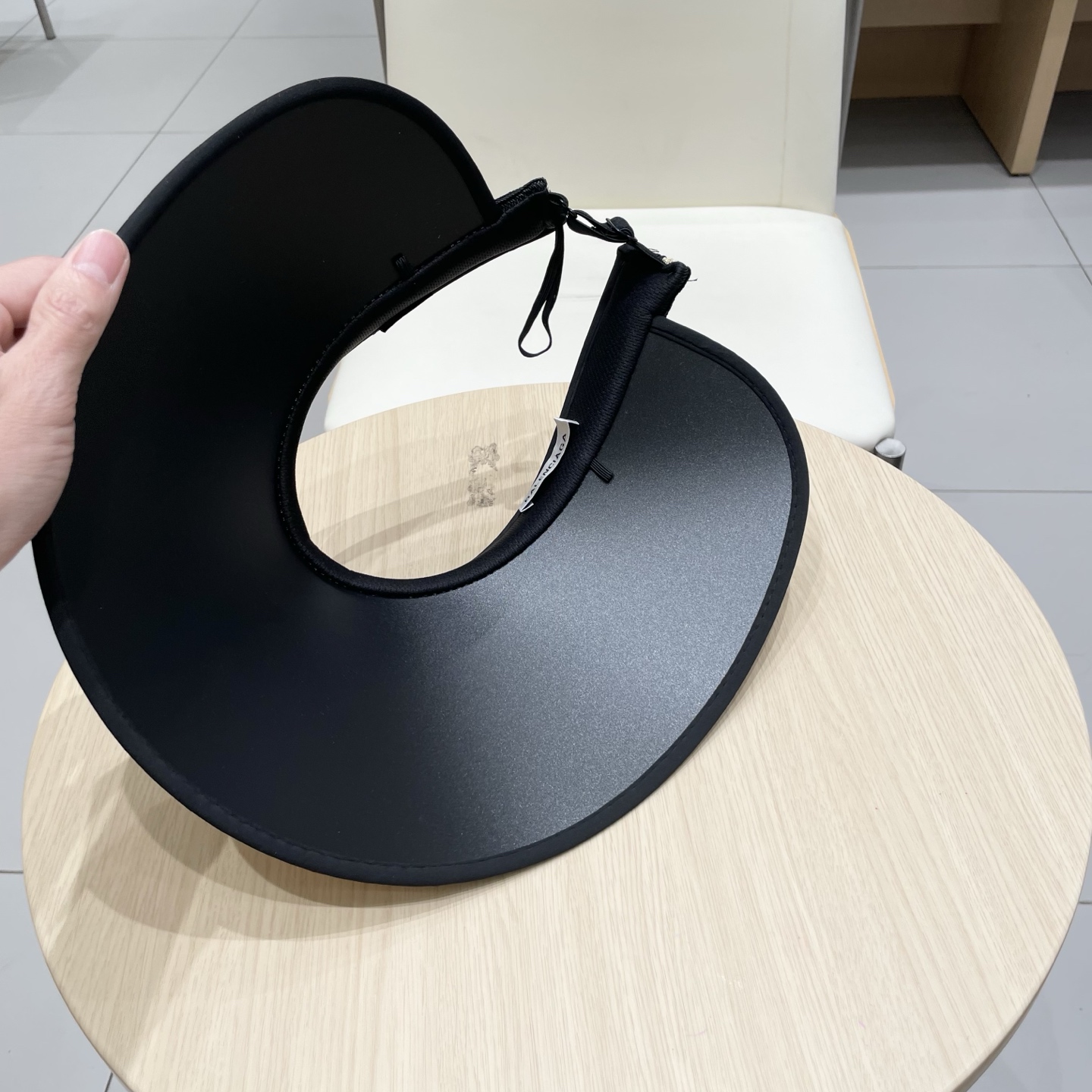   BALENCIAGA巴黎世家新款防晒帽子女款防紫外线萎形格空顶
太阳冰丝夏天骑车遮阳帽