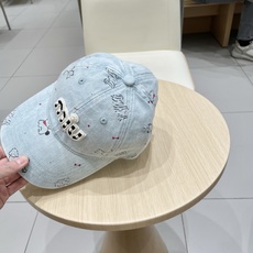 miumiu缪缪专柜帆布棒球帽 一比一开模定制,头围57cm男女通用miumiu新款棒球帽当下爆,街头感 miumiu缪缪专柜帆布棒球帽 一比一开模定制,头围57cm男女通用miumiu新款棒球帽当下爆,街头感