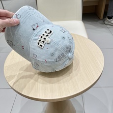 miumiu缪缪专柜帆布棒球帽 一比一开模定制,头围57cm男女通用miumiu新款棒球帽当下爆,街头感 miumiu缪缪专柜帆布棒球帽 一比一开模定制,头围57cm男女通用miumiu新款棒球帽当下爆,街头感
