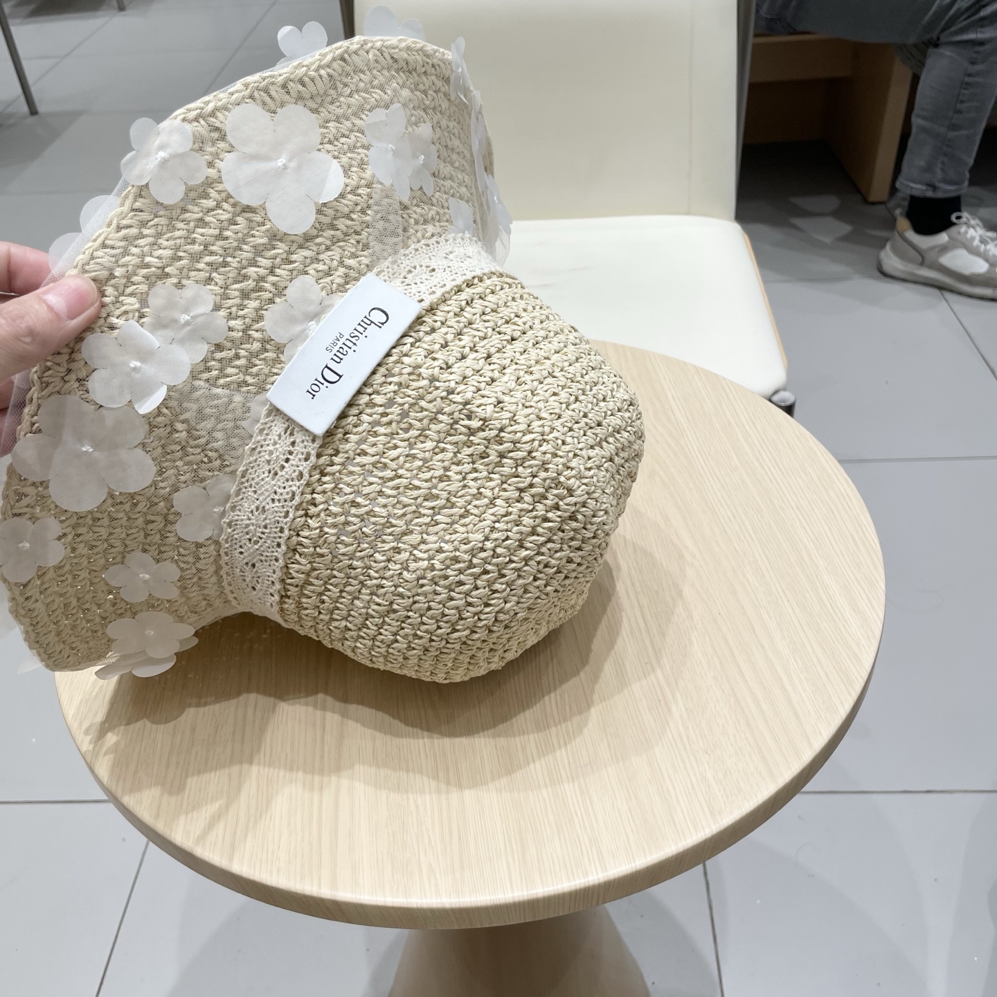 Dior迪奥草帽2025新款网纱立体小花蝴蝶结草帽女夏出游防晒太阳遮阳帽子