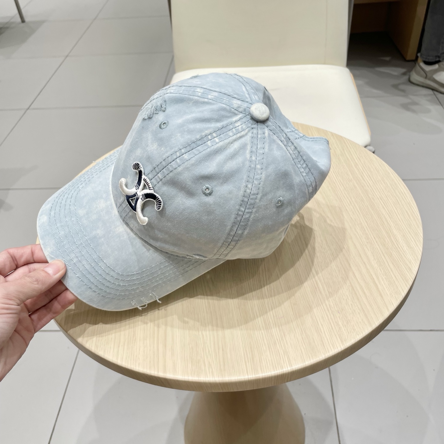 CELINE 塞琳 新款 🆕 棒球帽 🧢 原单棒球帽 🧢原版1.1复刻 面料轻盈透气。 💥完美版型，原厂