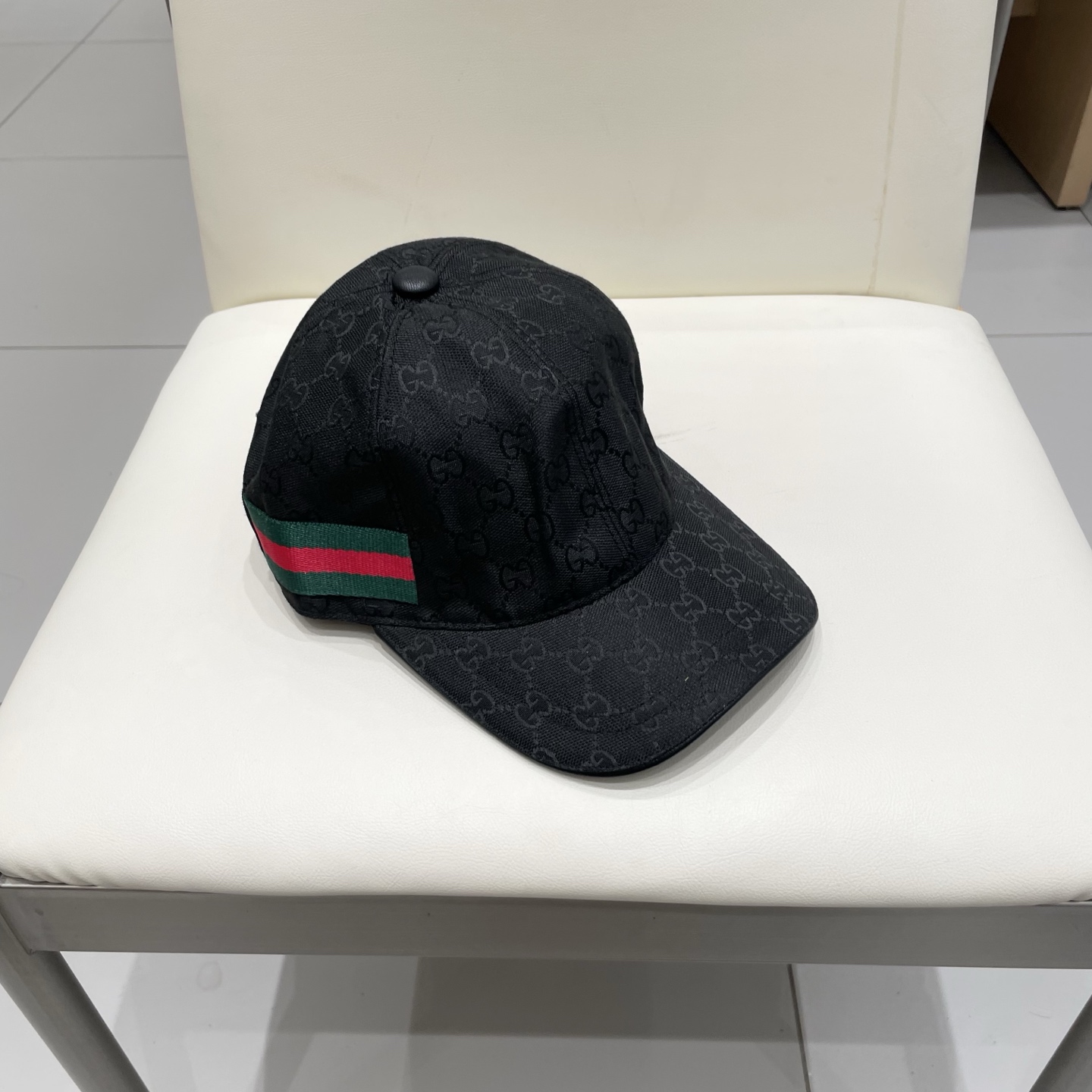 万年经典款新色出，Gucci(古奇)经典原单棒球帽😍😍专柜1:1开模订制，最高版本，原版帆布料+头层牛皮