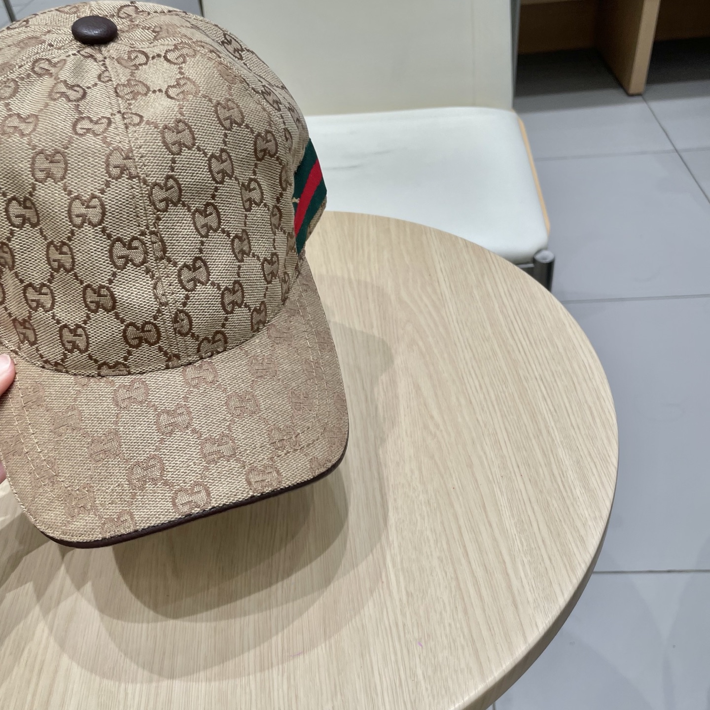 万年经典款新色出，Gucci(古奇)经典原单棒球帽😍😍专柜1:1开模订制，最高版本，原版帆布料+头层牛皮