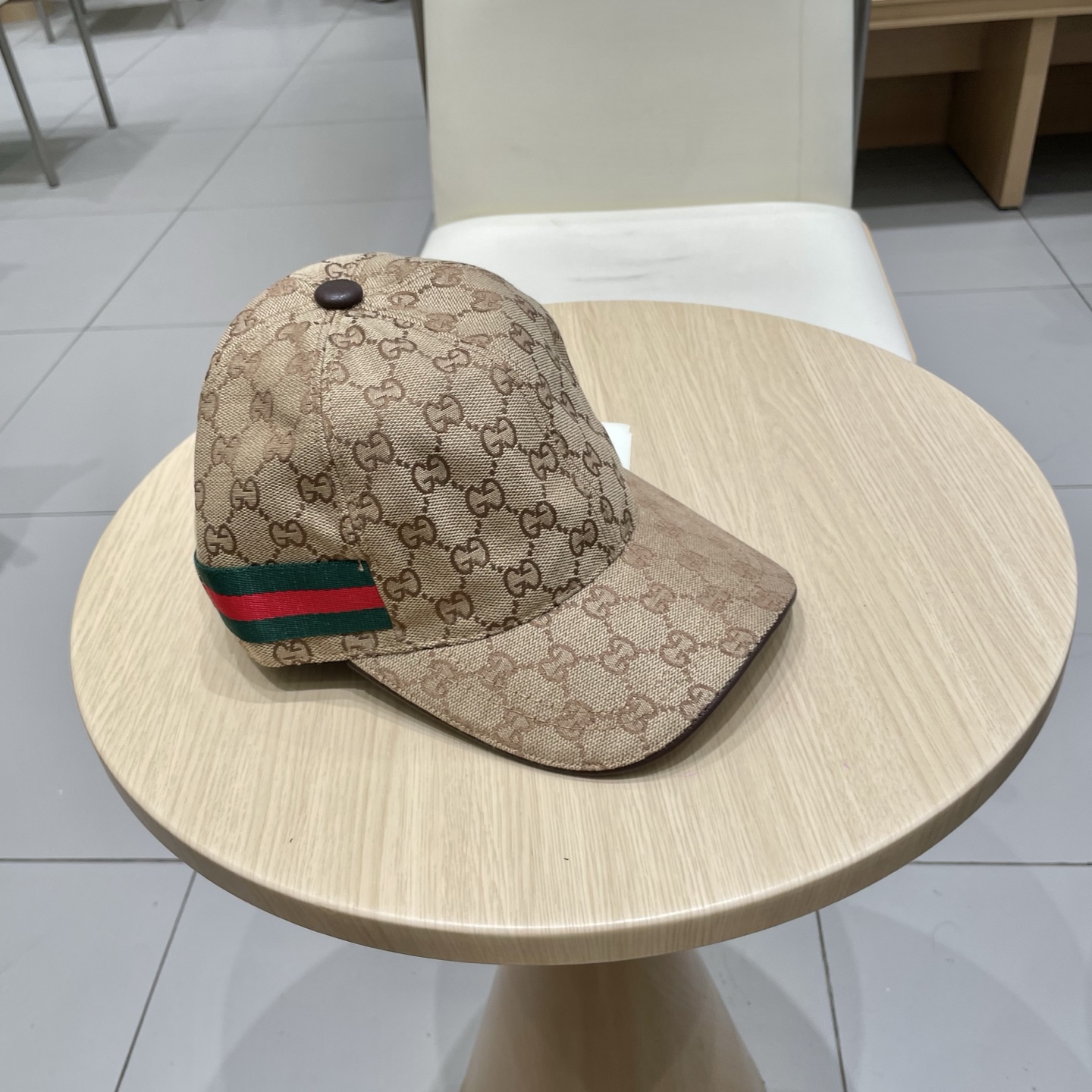 万年经典款新色出，Gucci(古奇)经典原单棒球帽😍😍专柜1:1开模订制，最高版本，原版帆布料+头层牛皮