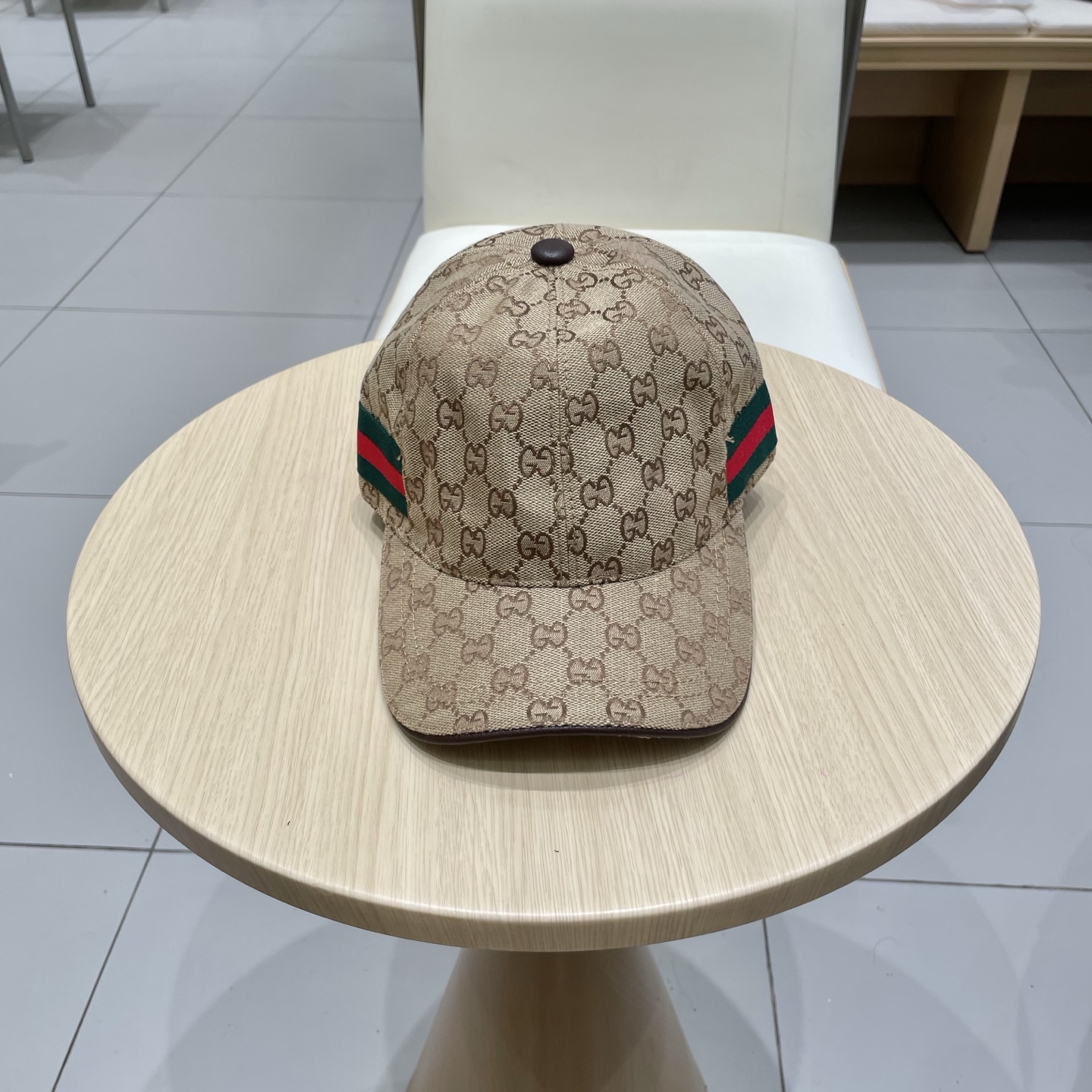 万年经典款新色出，Gucci(古奇)经典原单棒球帽😍😍专柜1:1开模订制，最高版本，原版帆布料+头层牛皮