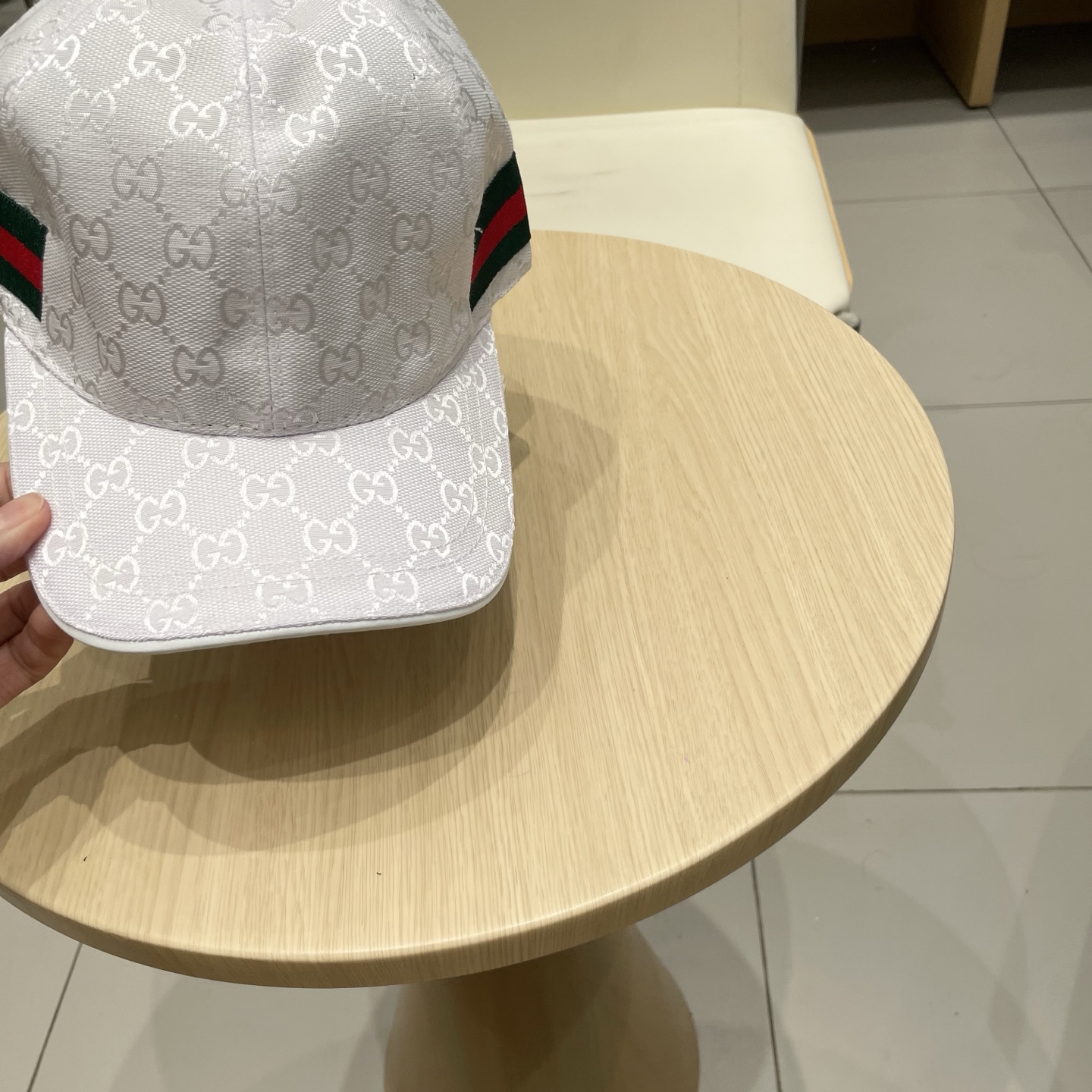 万年经典款新色出，Gucci(古奇)经典原单棒球帽😍😍专柜1:1开模订制，最高版本，原版帆布料+头层牛皮