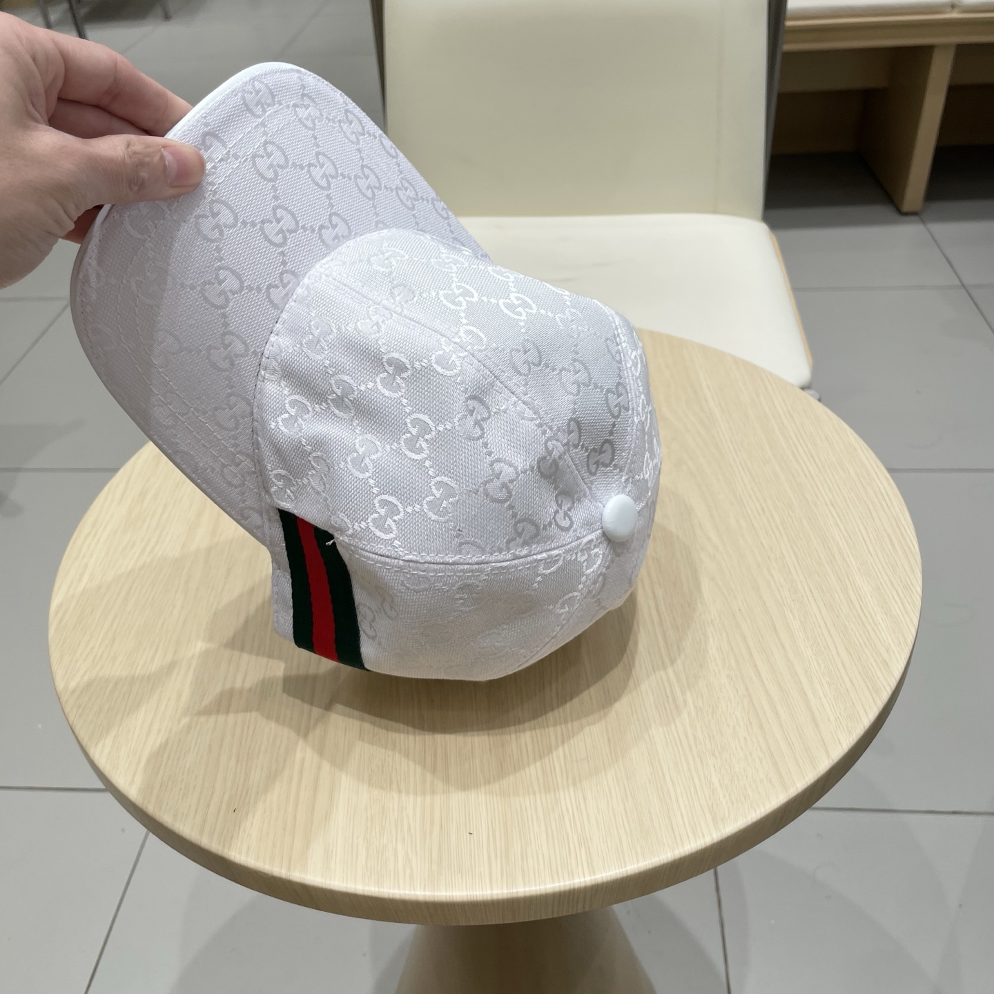 万年经典款新色出，Gucci(古奇)经典原单棒球帽😍😍专柜1:1开模订制，最高版本，原版帆布料+头层牛皮