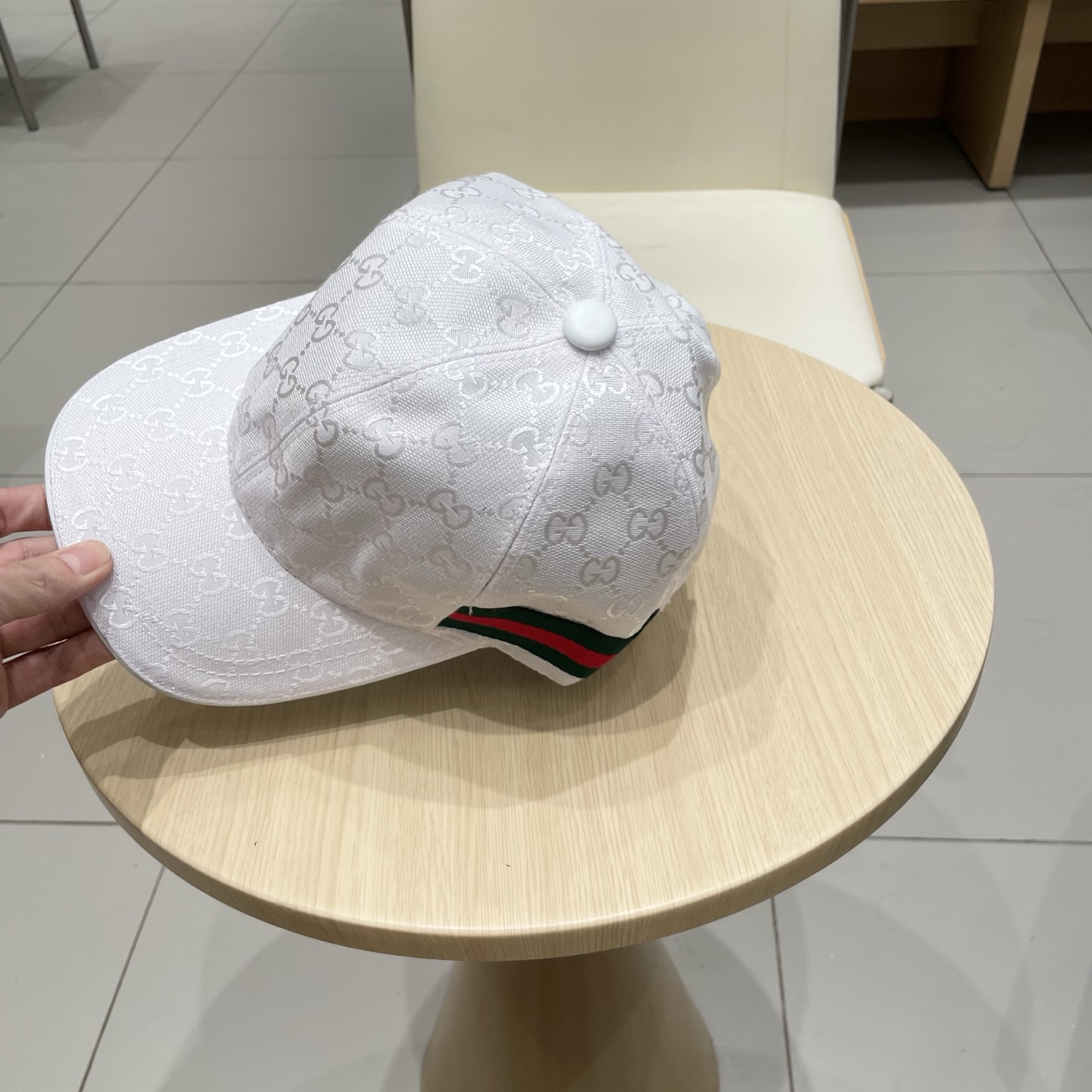 万年经典款新色出，Gucci(古奇)经典原单棒球帽😍😍专柜1:1开模订制，最高版本，原版帆布料+头层牛皮