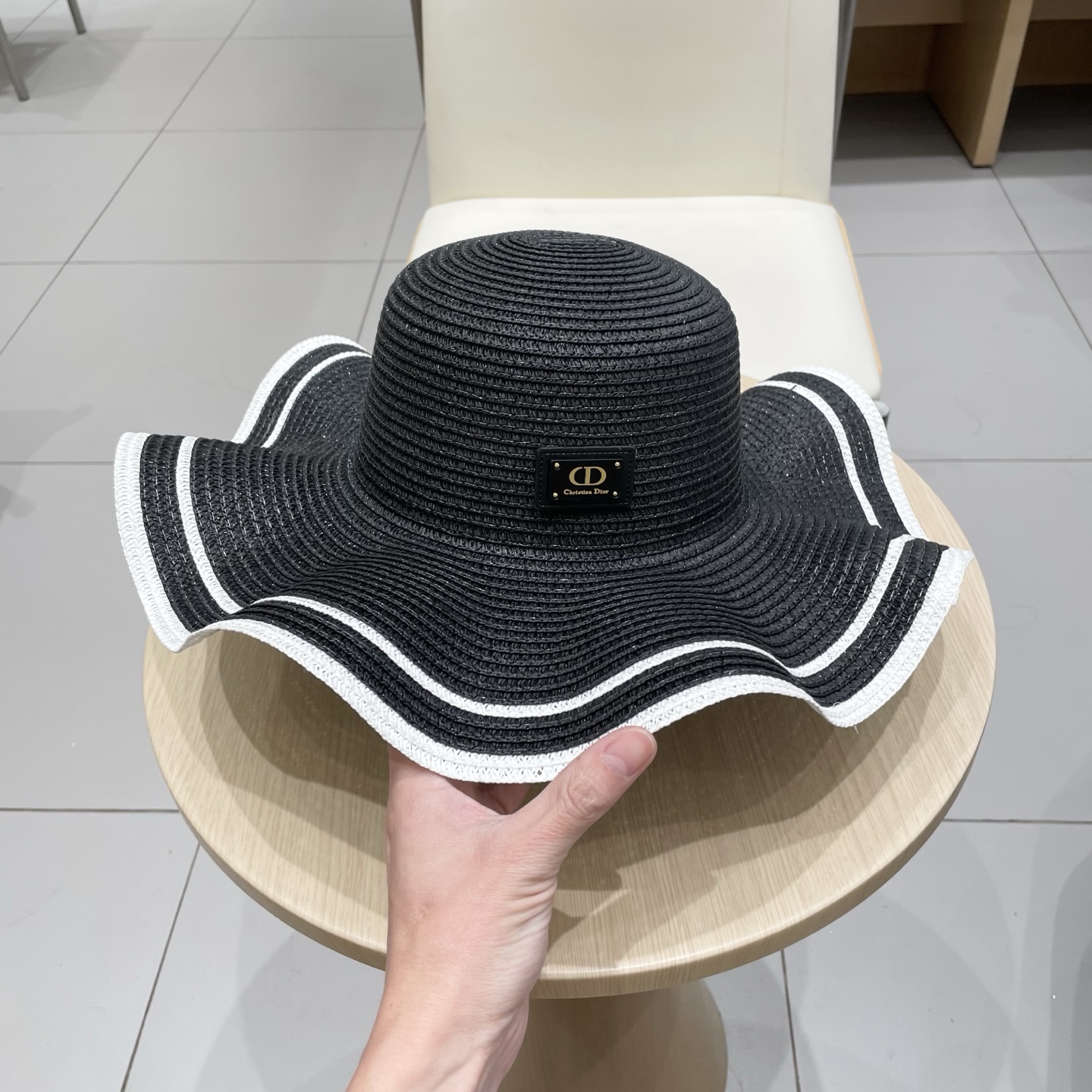  Dior迪奥新款波浪边礼帽，遮阳草帽，头围57cm
