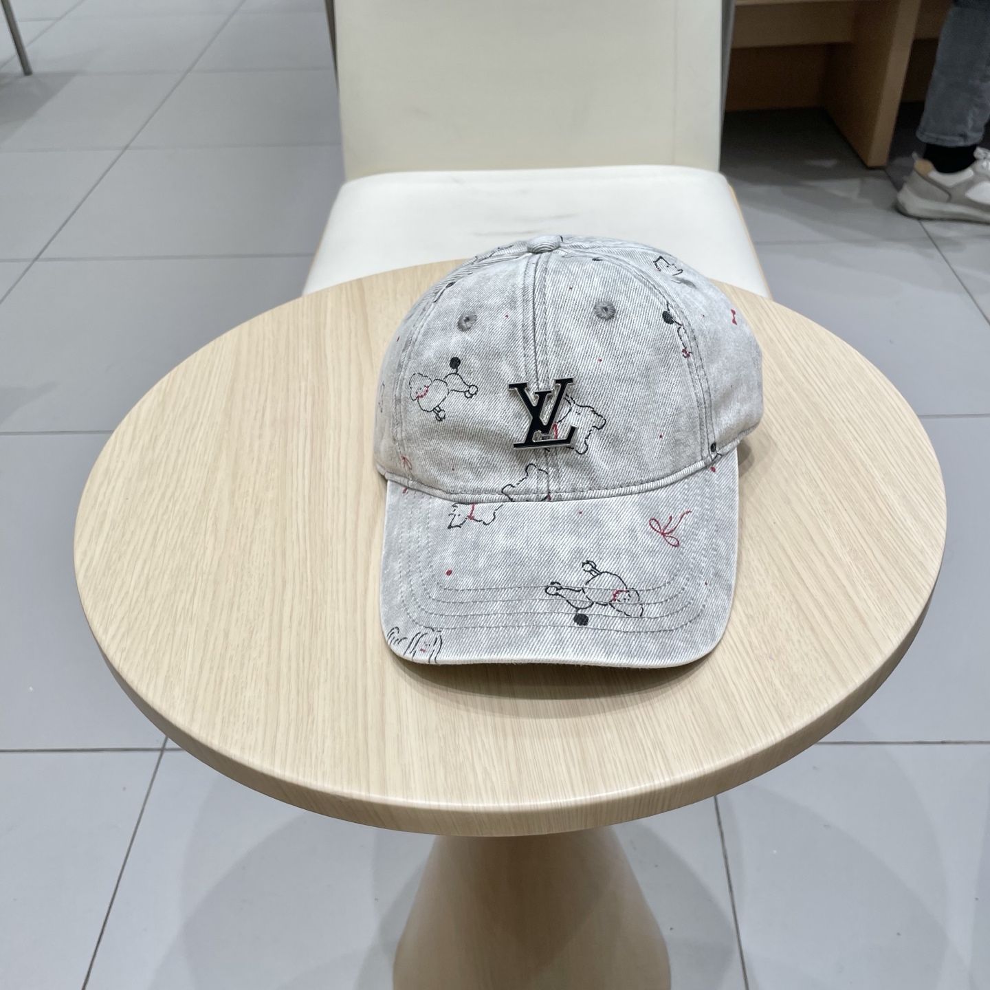 🧢路易威登棒球帽 LouisVuitton😍新款LV棒球帽，重工打造♥️高端大气，百搭款🤗男女通用！跑量