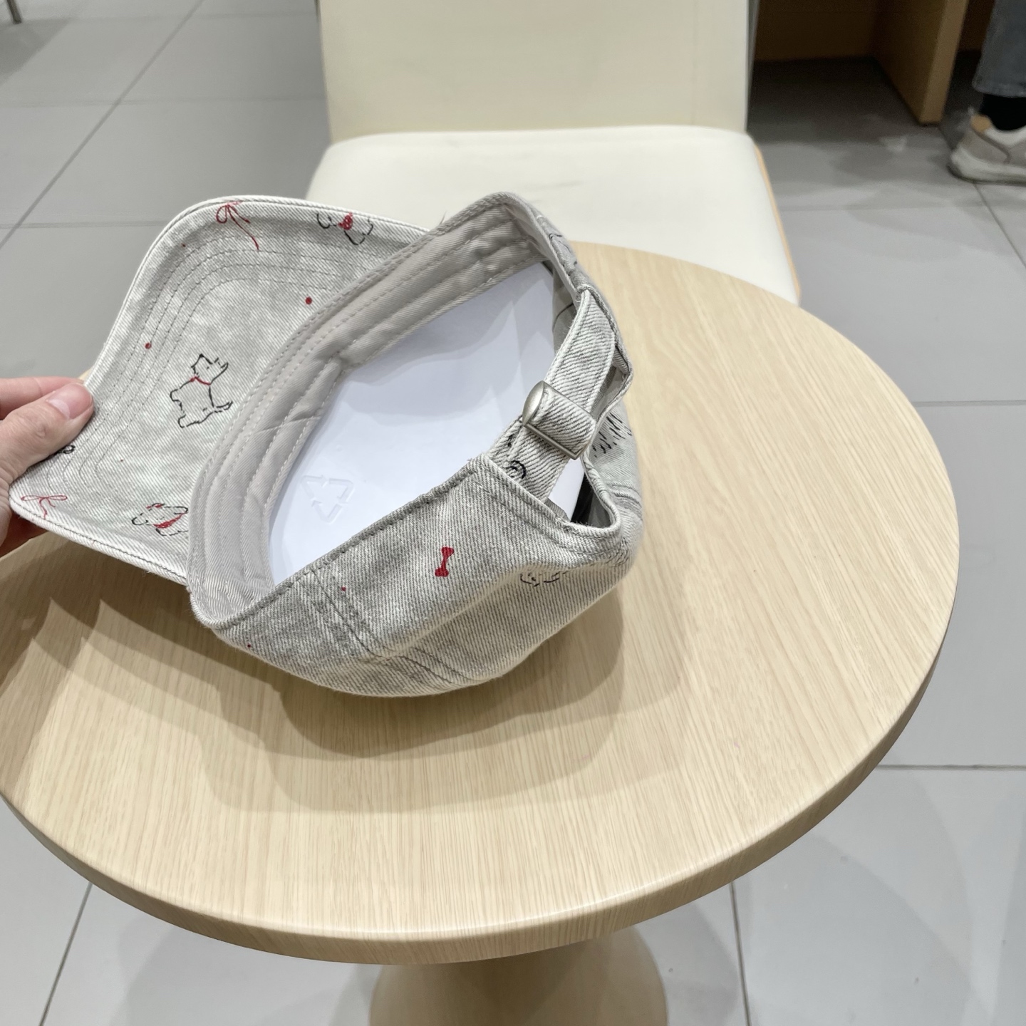 🧢路易威登棒球帽 LouisVuitton😍新款LV棒球帽，重工打造♥️高端大气，百搭款🤗男女通用！跑量