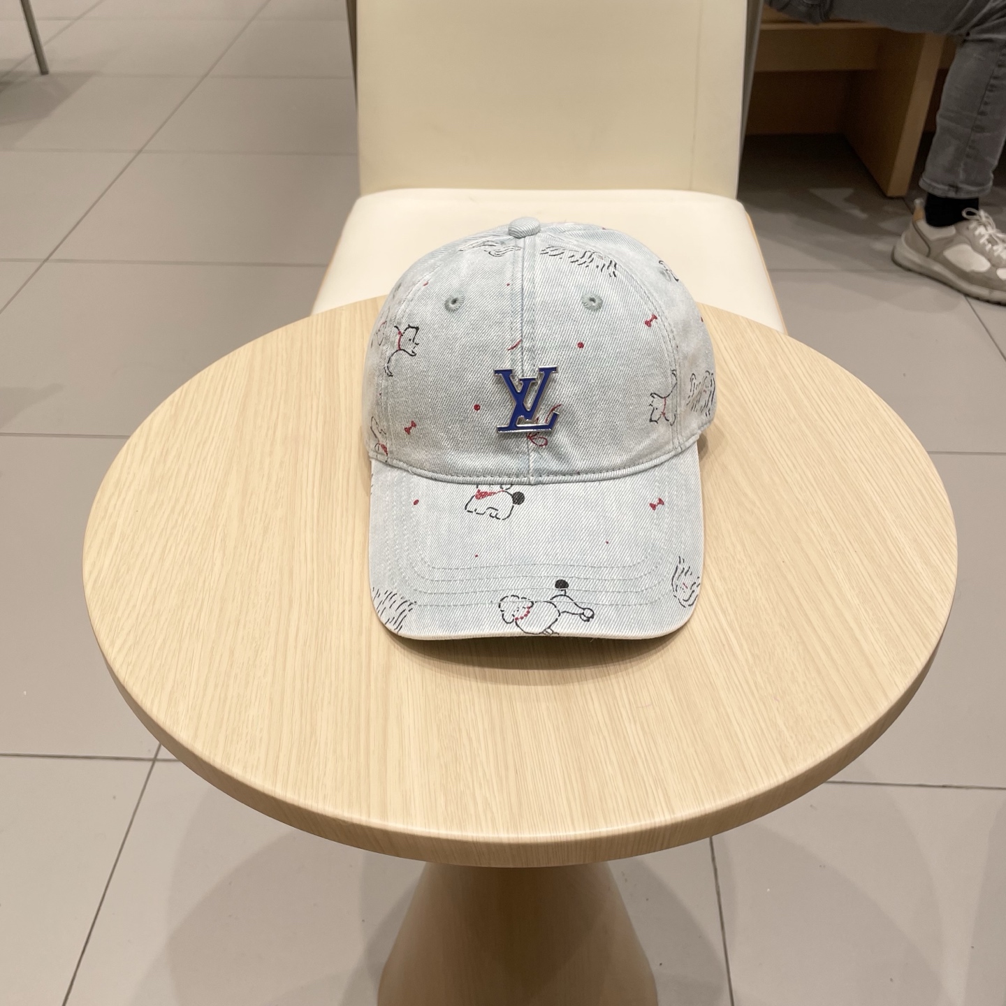 🧢路易威登棒球帽 LouisVuitton😍新款LV棒球帽，重工打造♥️高端大气，百搭款🤗男女通用！跑量