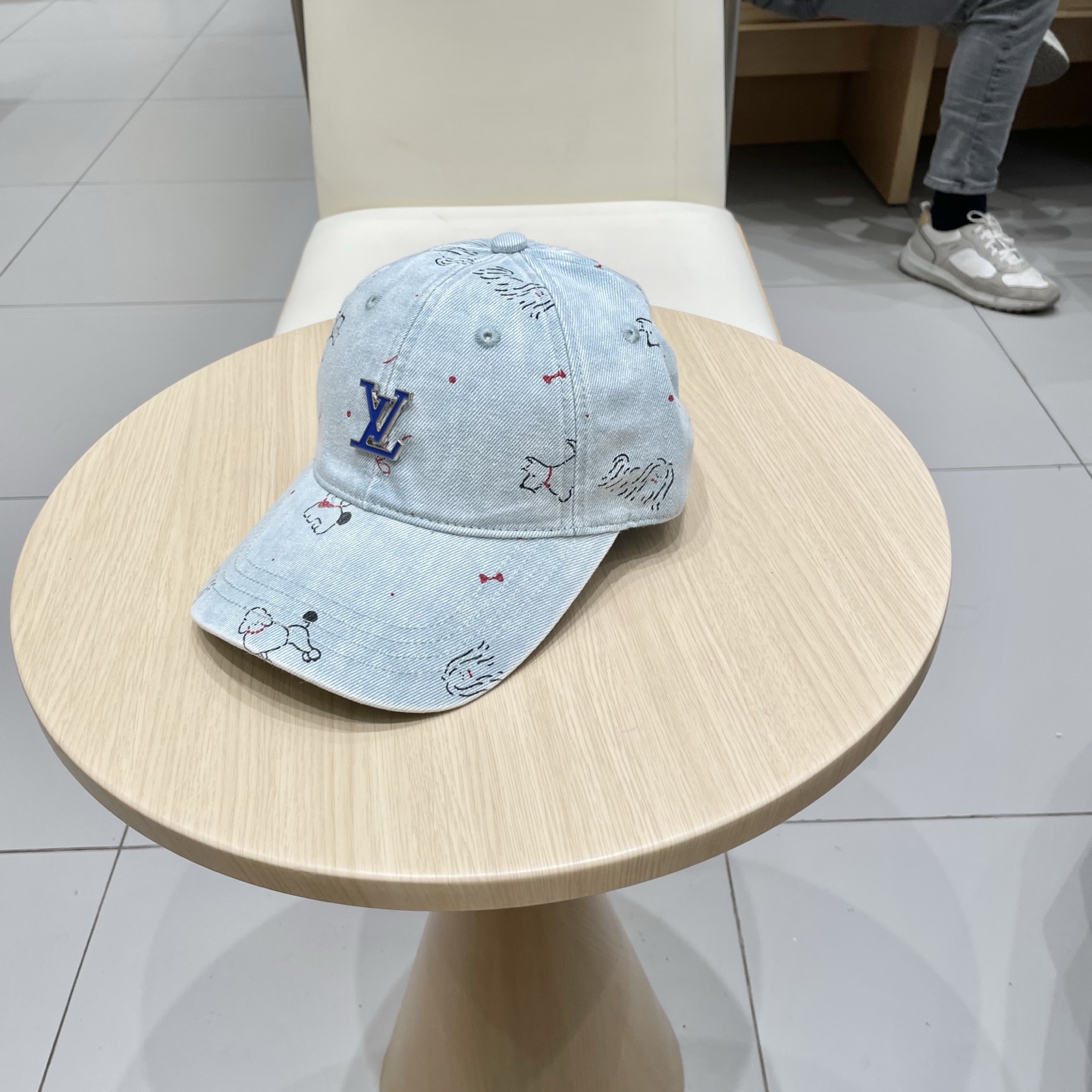 🧢路易威登棒球帽 LouisVuitton😍新款LV棒球帽，重工打造♥️高端大气，百搭款🤗男女通用！跑量