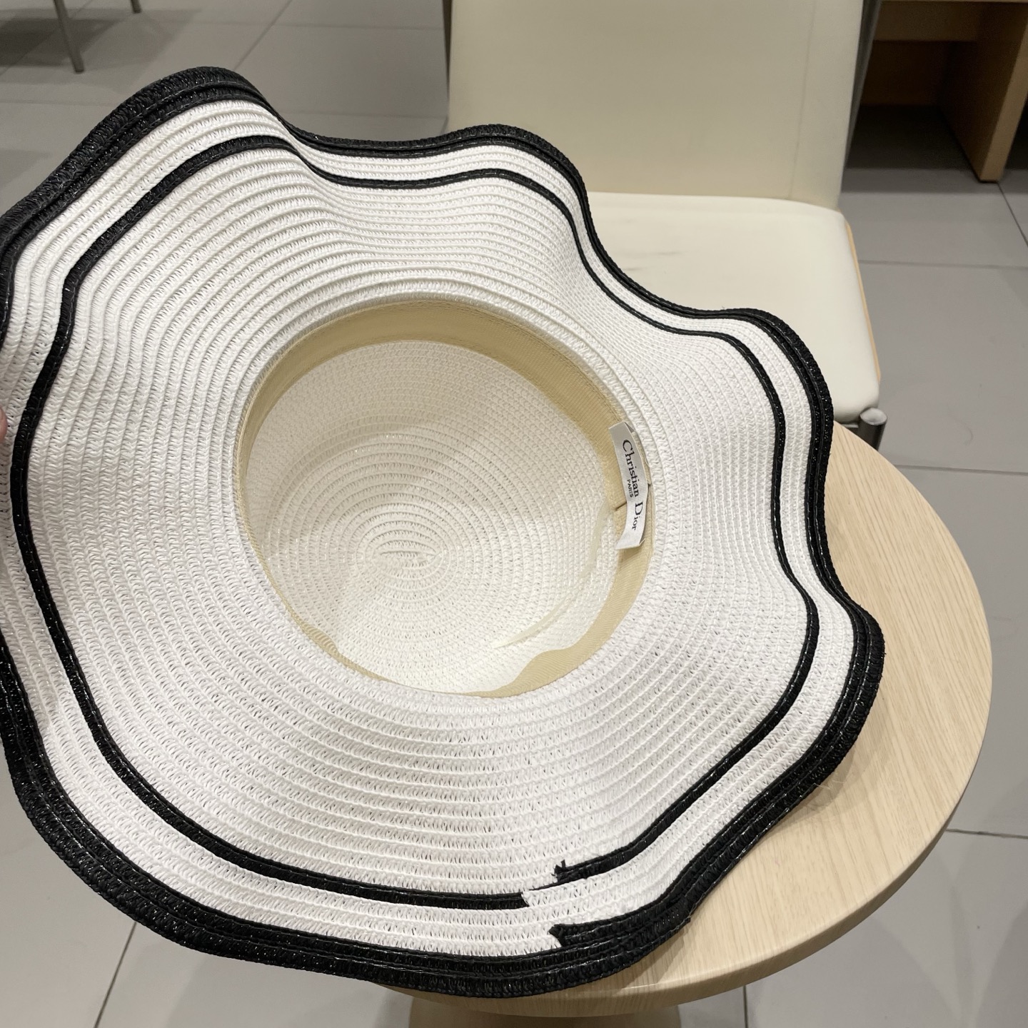 迪奥dior草帽，波浪边遮阳帽，头围57cm