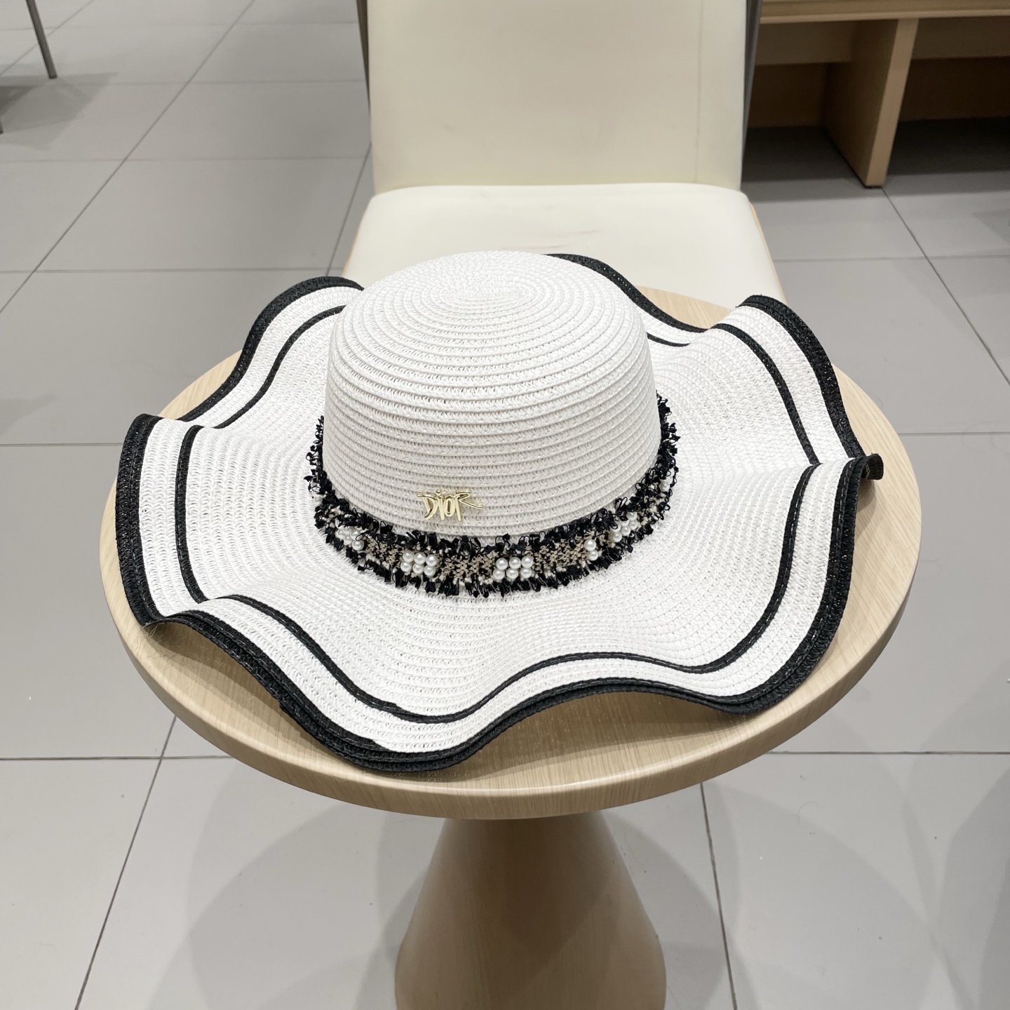 迪奥dior草帽，波浪边遮阳帽，头围57cm