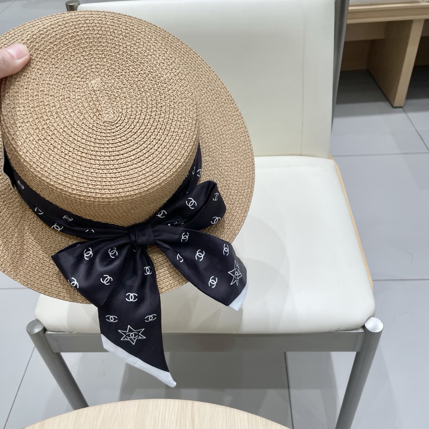 Chanel香奈儿平顶礼帽，遮阳草帽，头围57cm