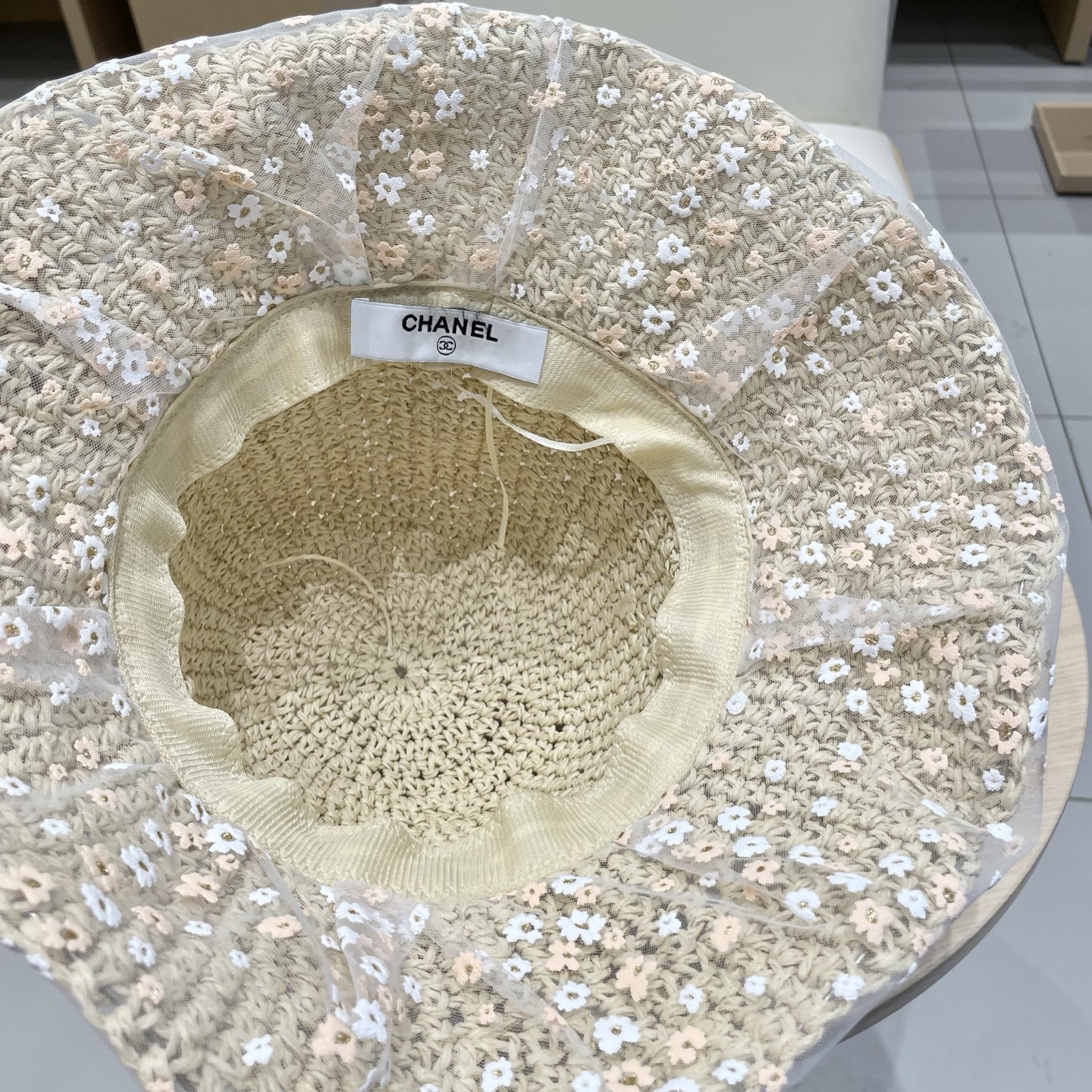  Chanel香奈儿珍珠蕾丝花朵渔夫帽子女春夏季蝴蝶结海边度假草帽草编遮阳帽