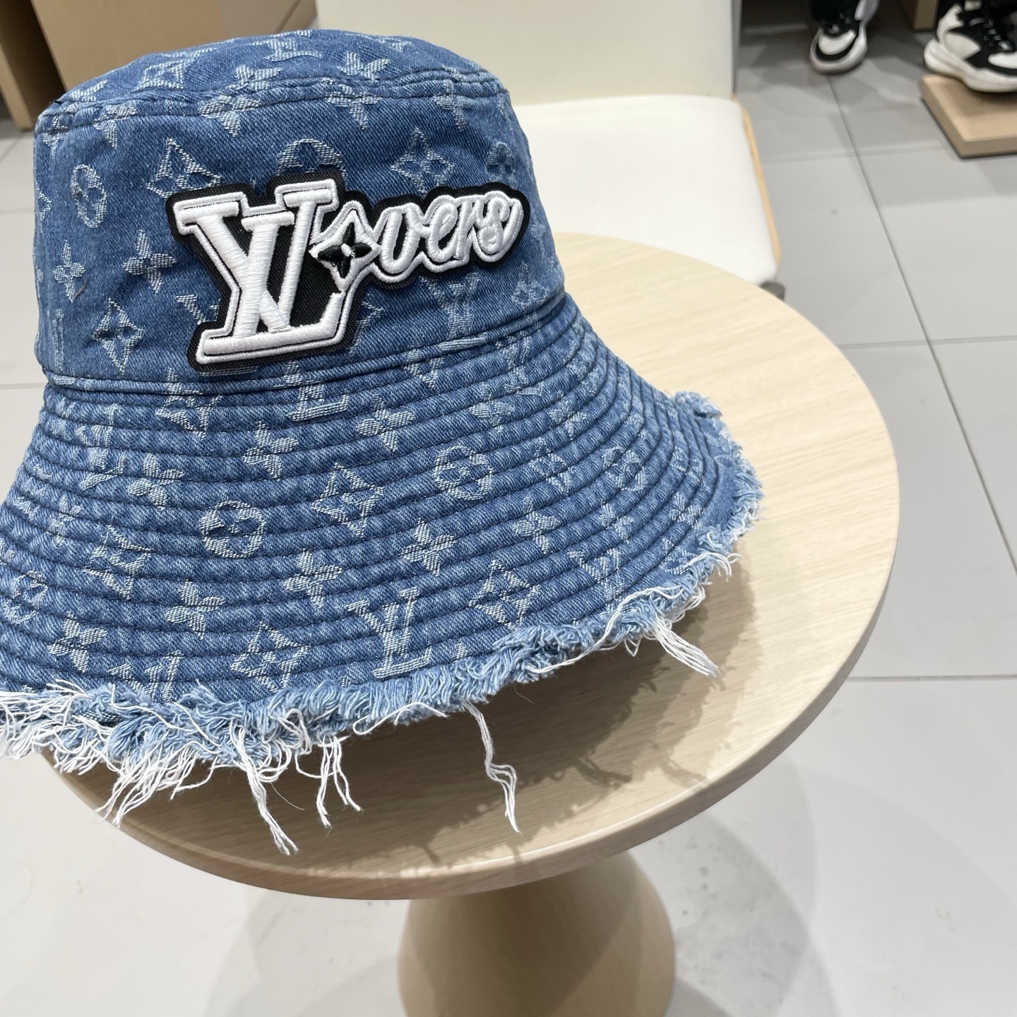 LV路易威登牛仔渔夫帽，头围57cm