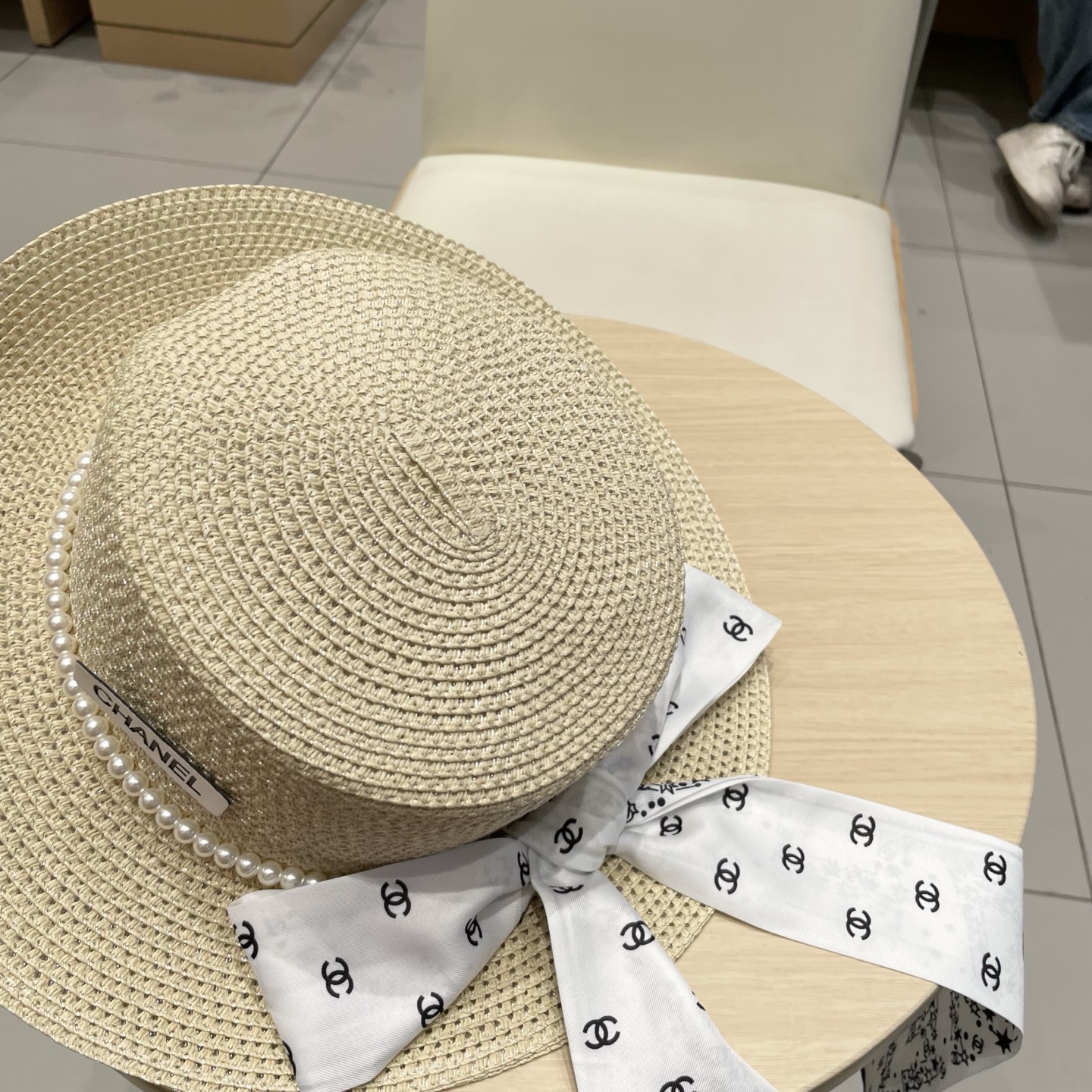 【CHANEL香奈儿】2026新款小香风珍珠丝带度假风盆帽草帽，出街旅行单品