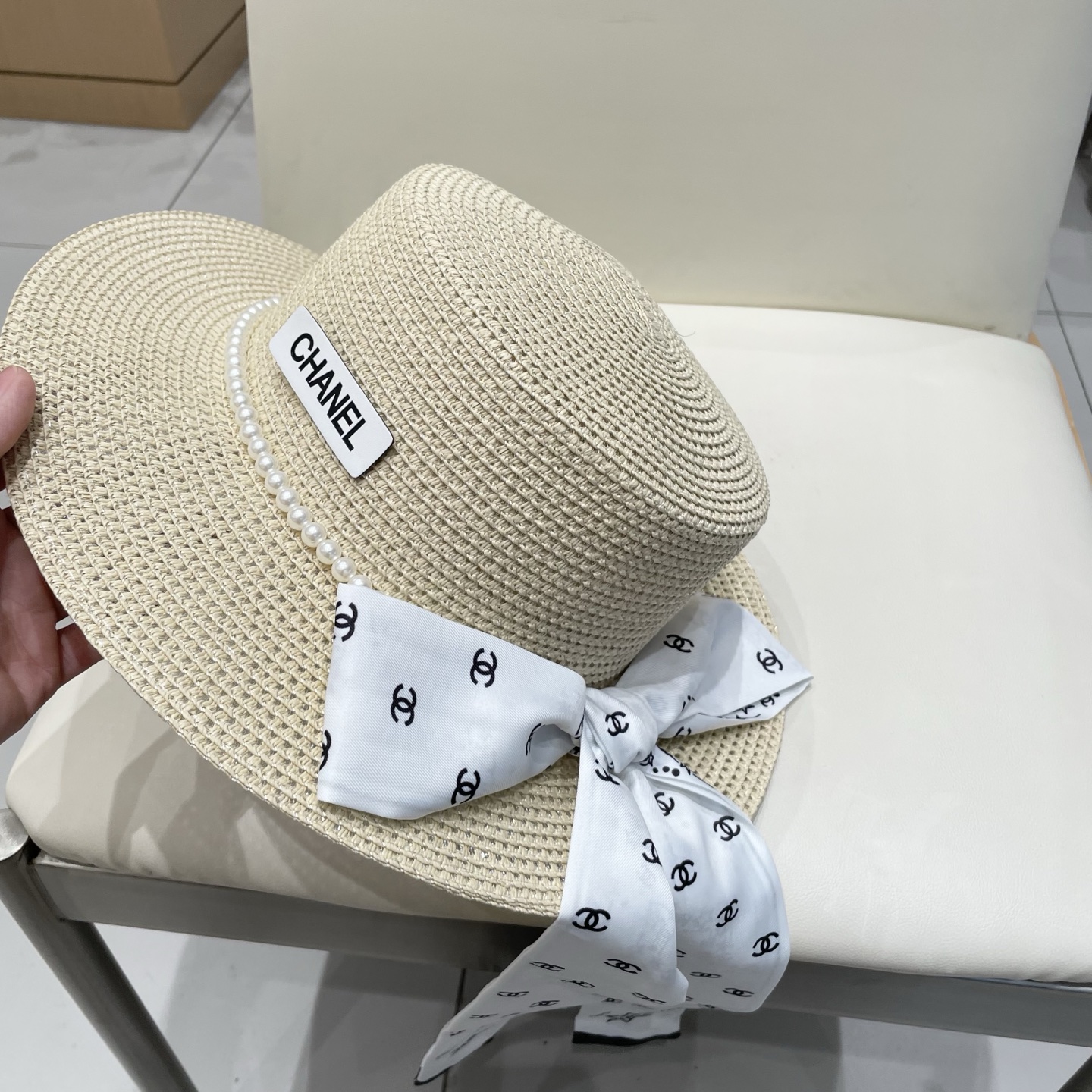 【CHANEL香奈儿】2026新款小香风珍珠丝带度假风盆帽草帽，出街旅行单品